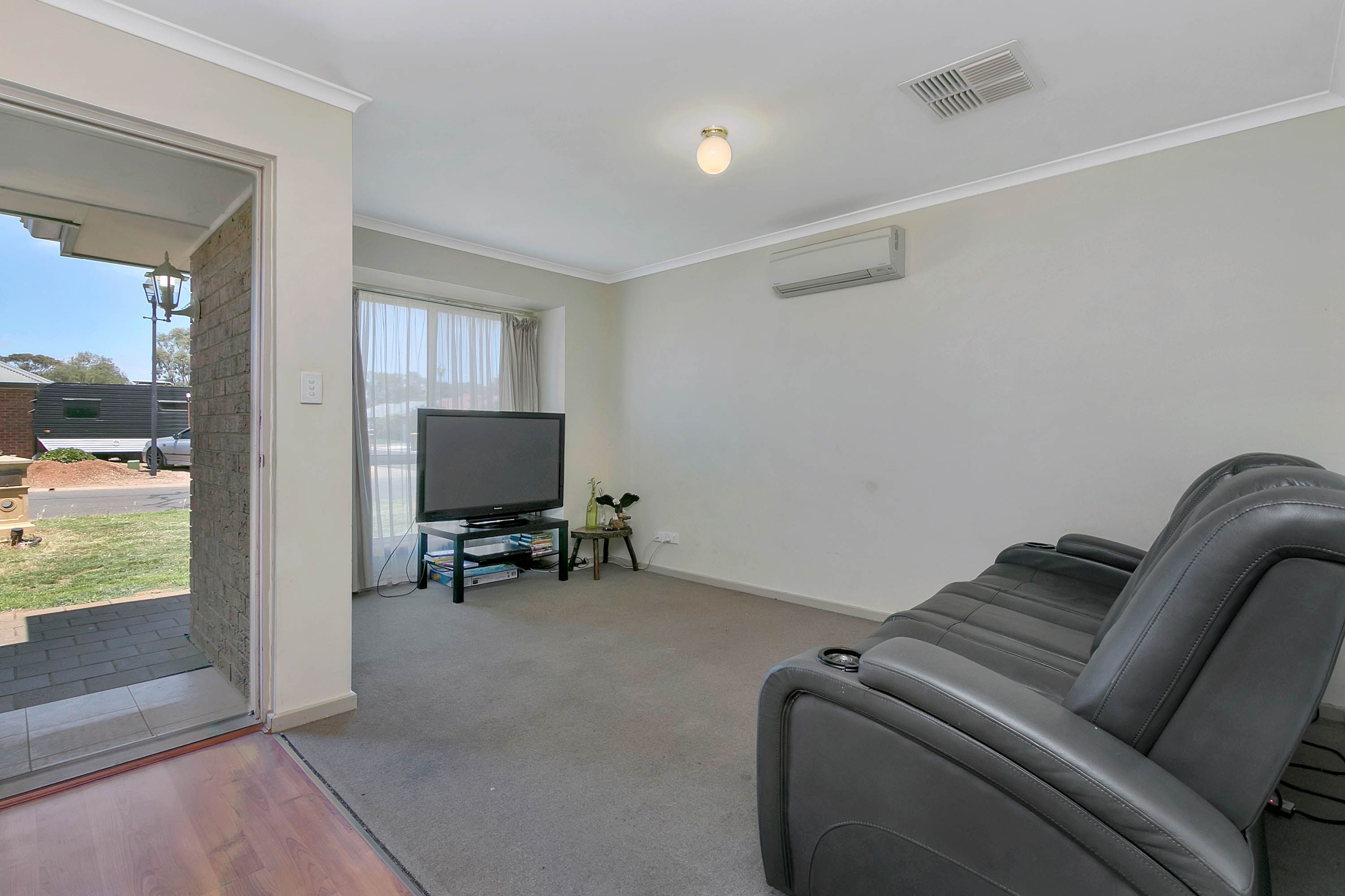 1 Dylan Court, Smithfield, SA 5114