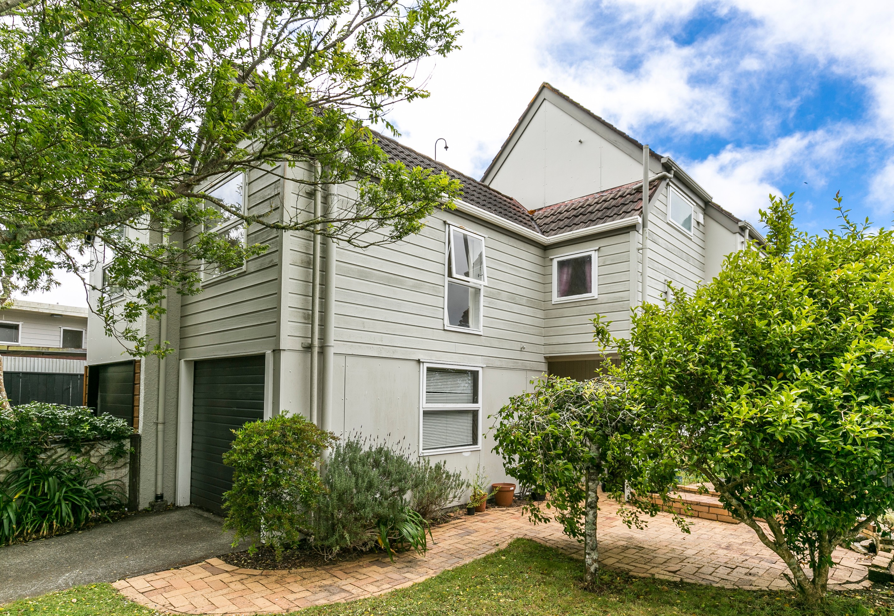 27A Orissa Crescent, Broadmeadows, Wellington City