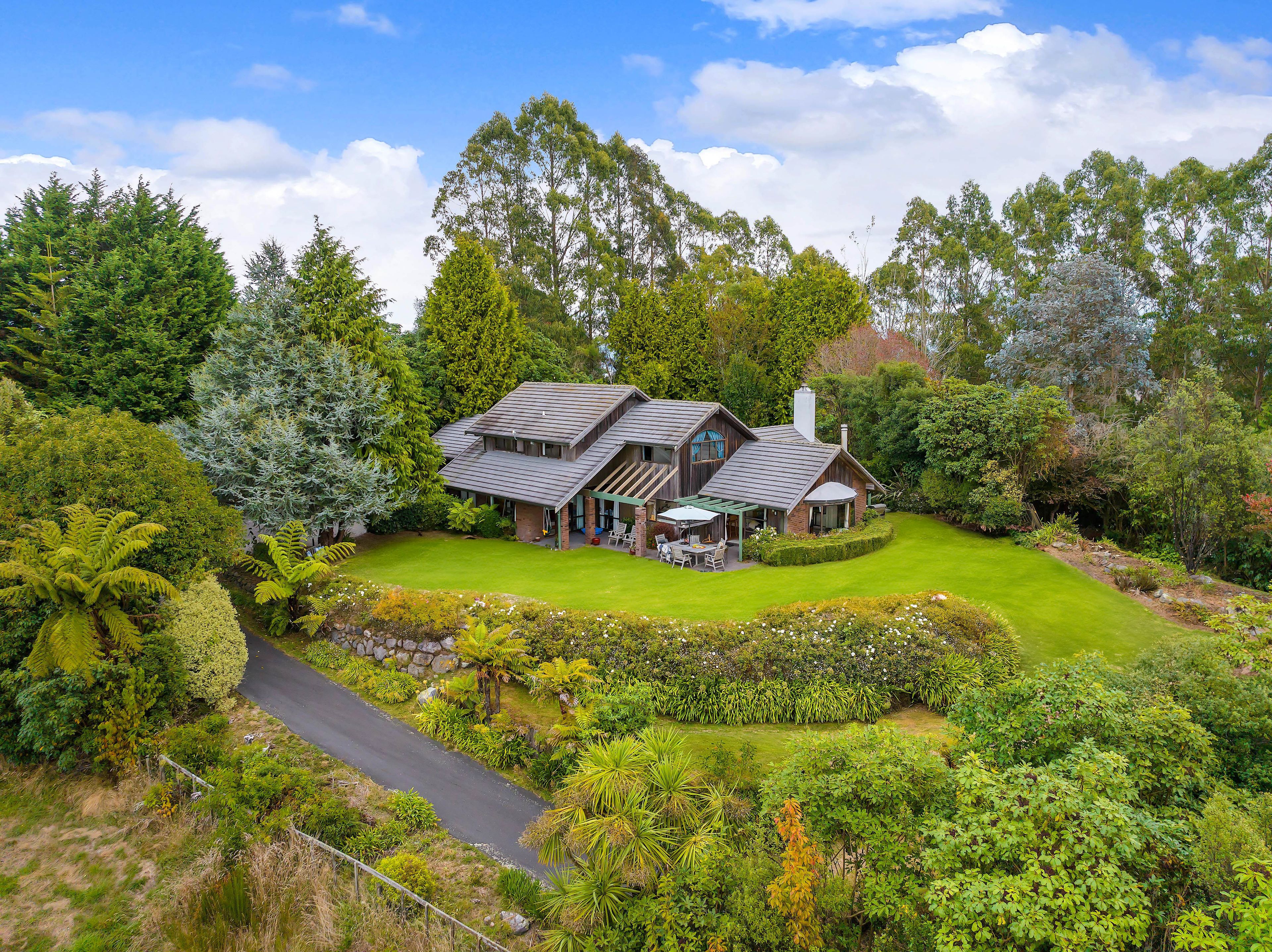 136 Highland Drive, Acacia Bay, Taupo District