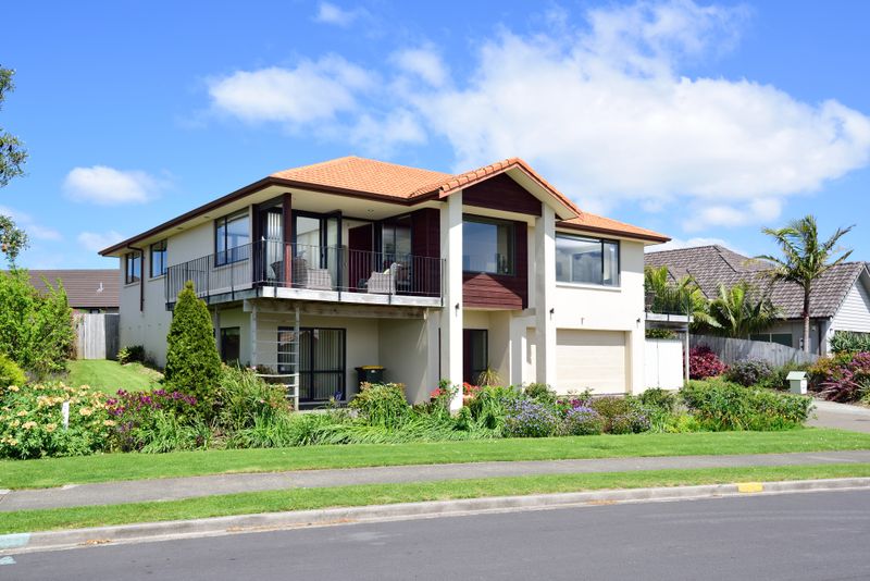 SHEER ELEGANCE. - Gulf Harbour