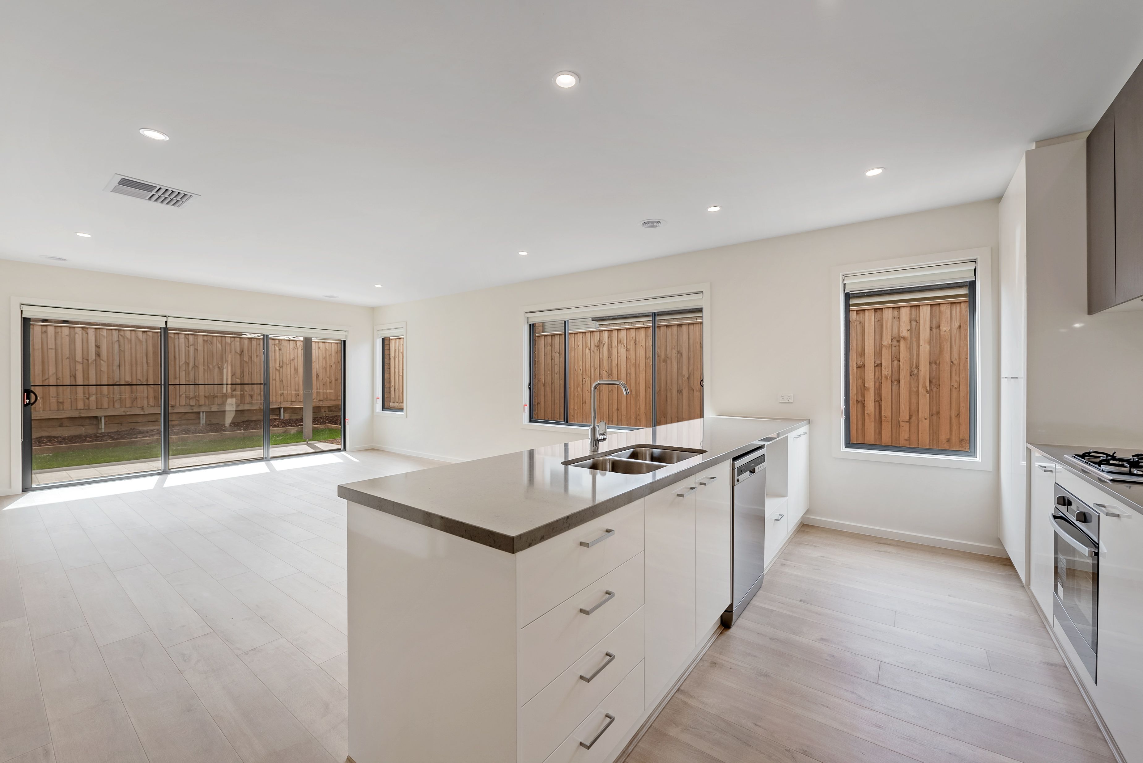 4 Mietta Terrace, Greenvale, VIC 3059