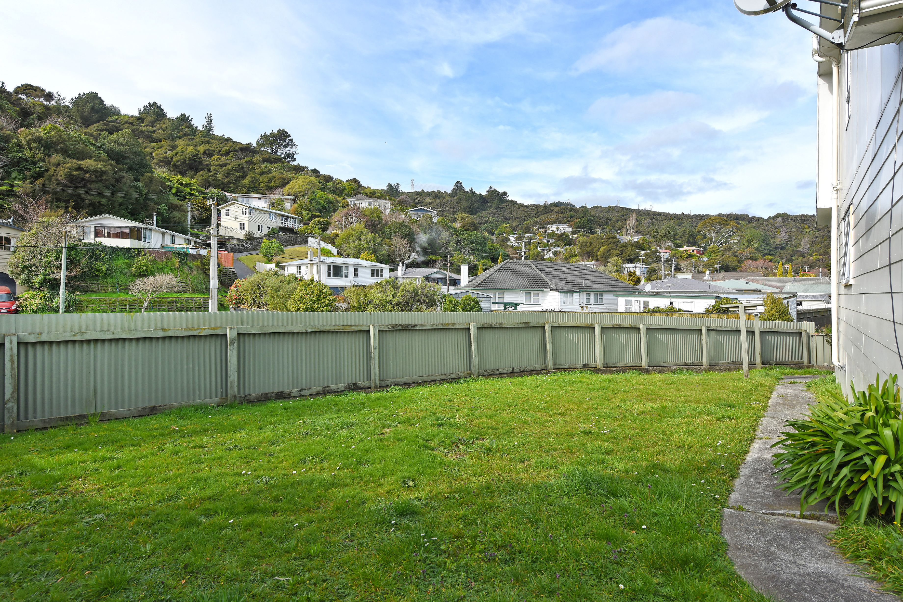 16 Wagon Road, Stokes Valley, Lower Hutt City