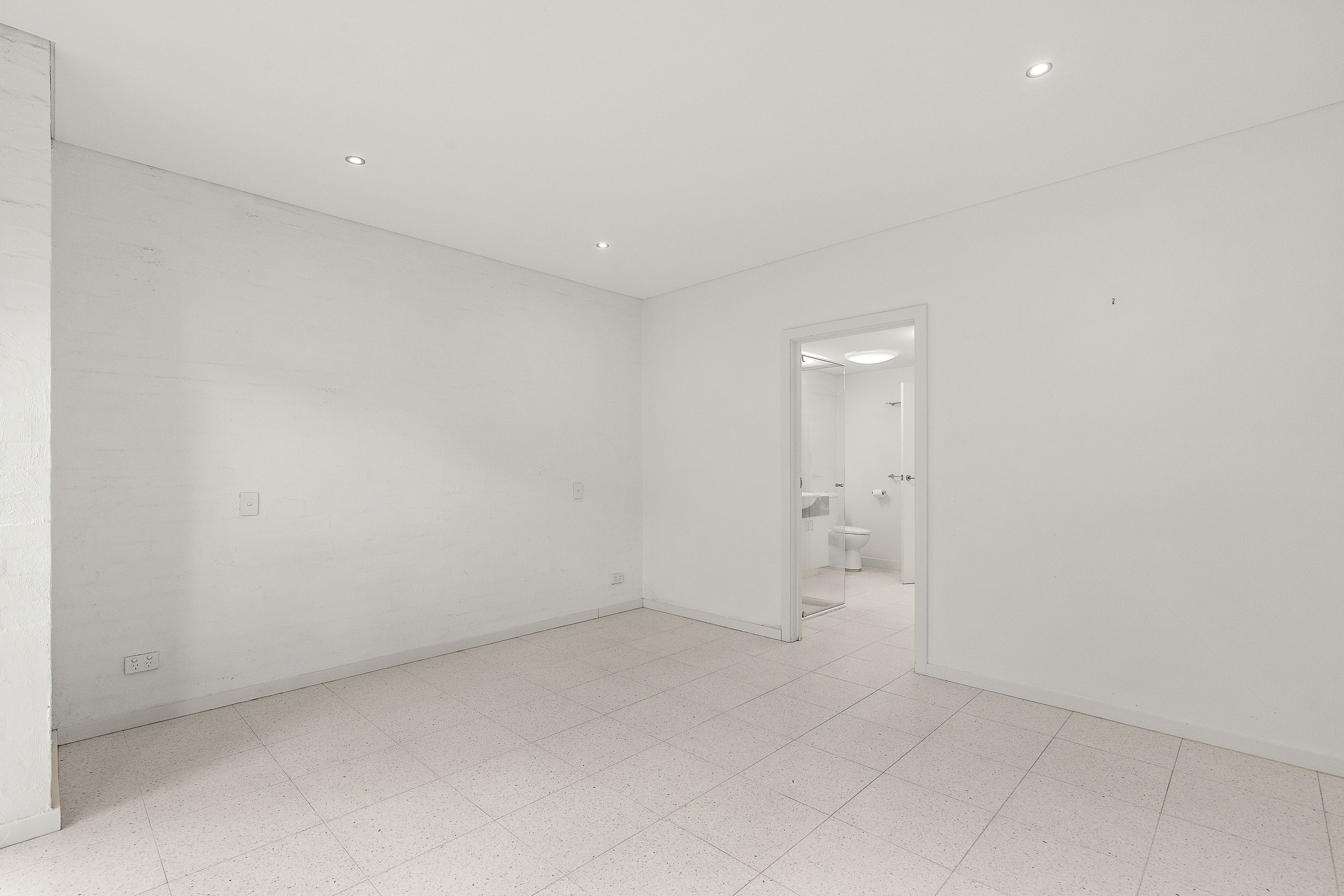 8A/Samson Street — photo 10 of 20