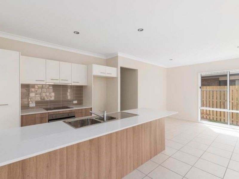 10 Avondale Drive, Pimpama, QLD 4209