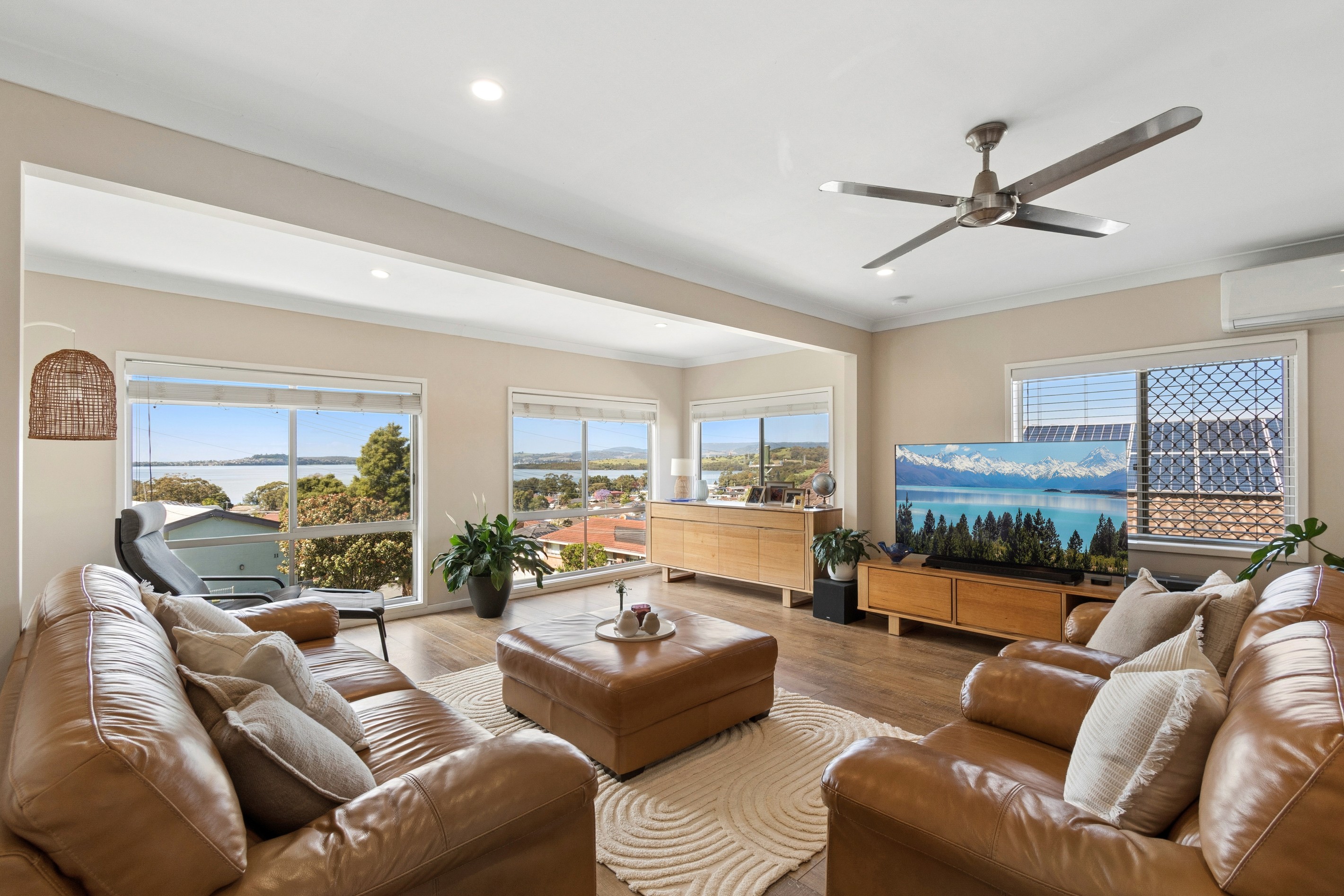 10 Burrows Avenue, Kanahooka, NSW 2530