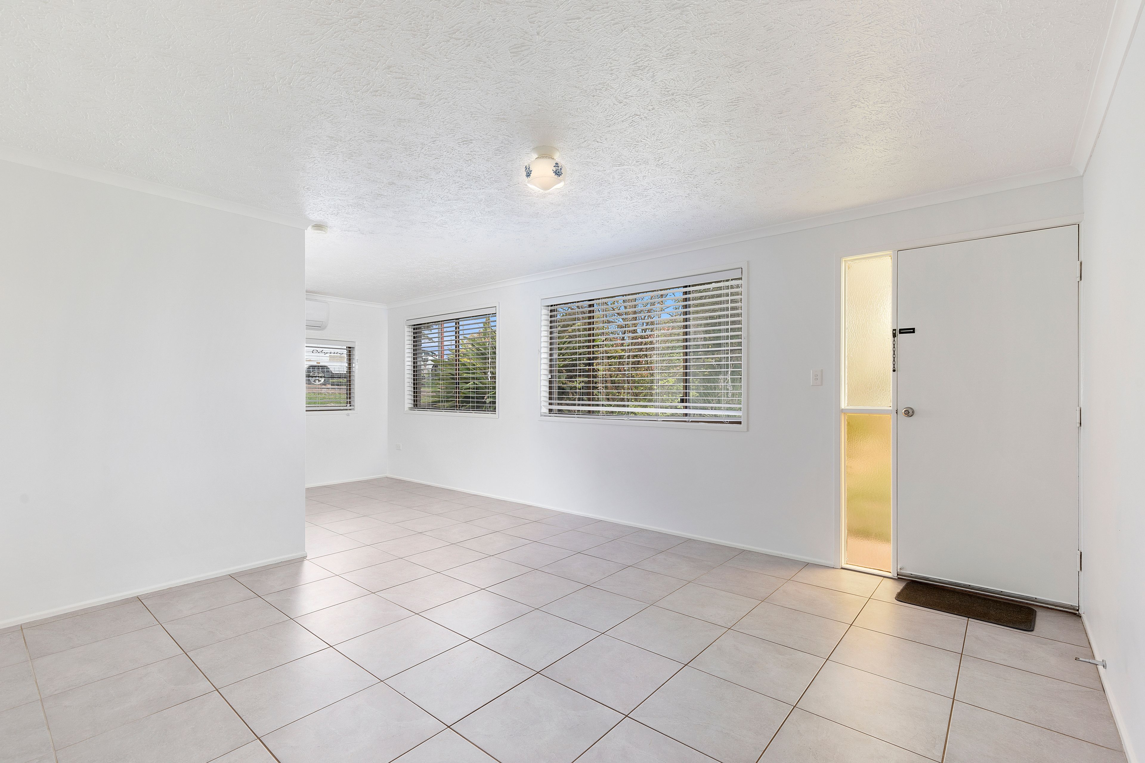 31 Banksia Street — photo 3 of 8