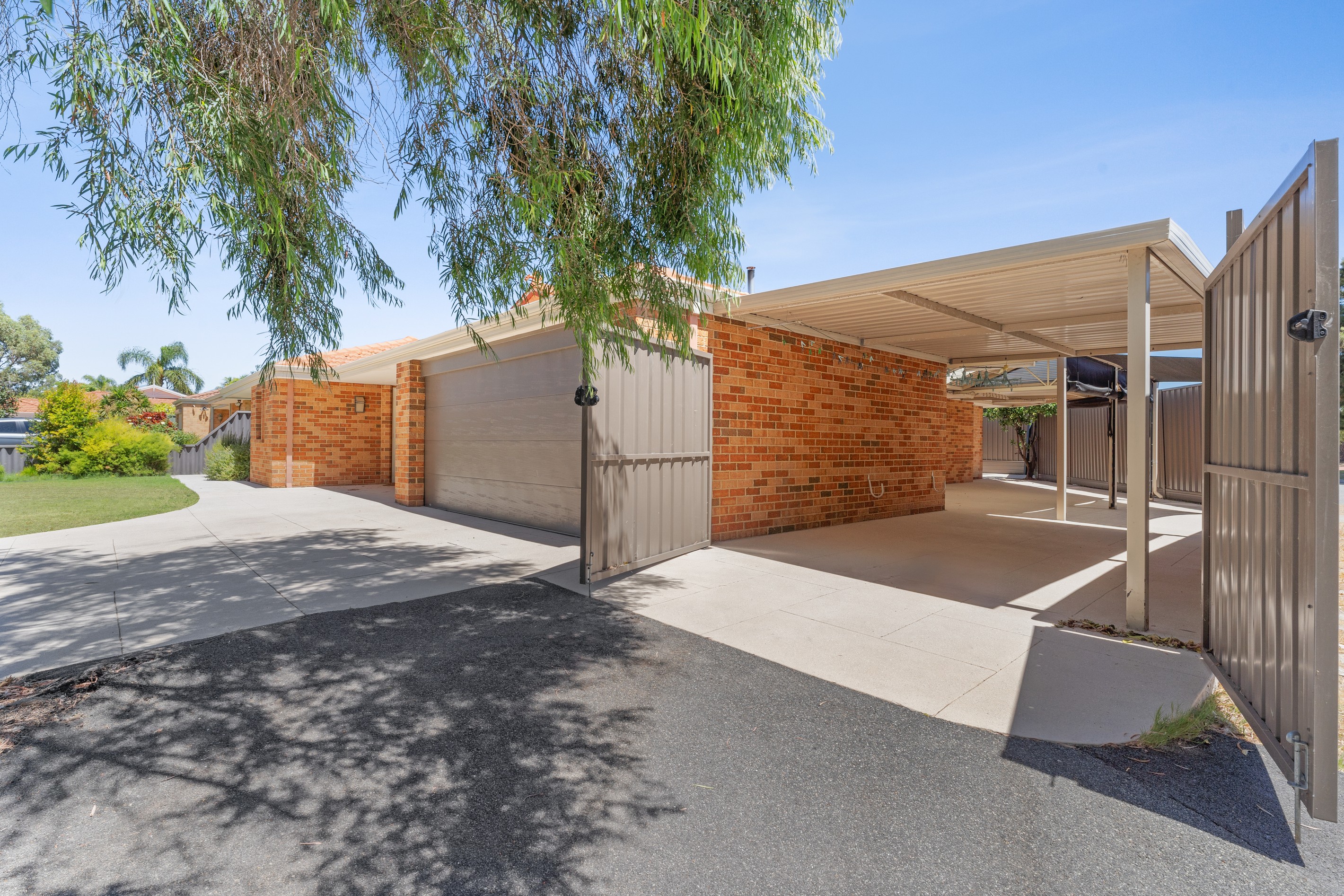 2 Trafalgar Gardens, Port Kennedy, WA 6172