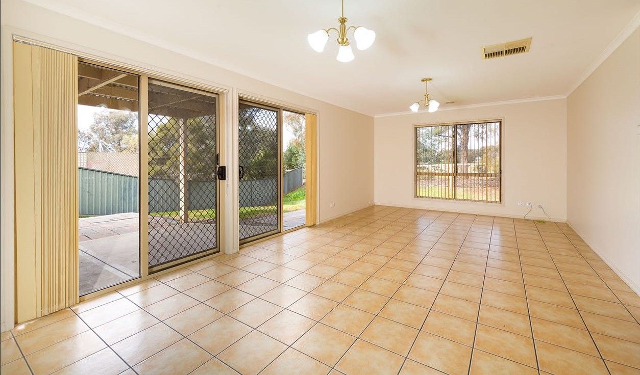 43 Heppner Court, Thurgoona, NSW 2640