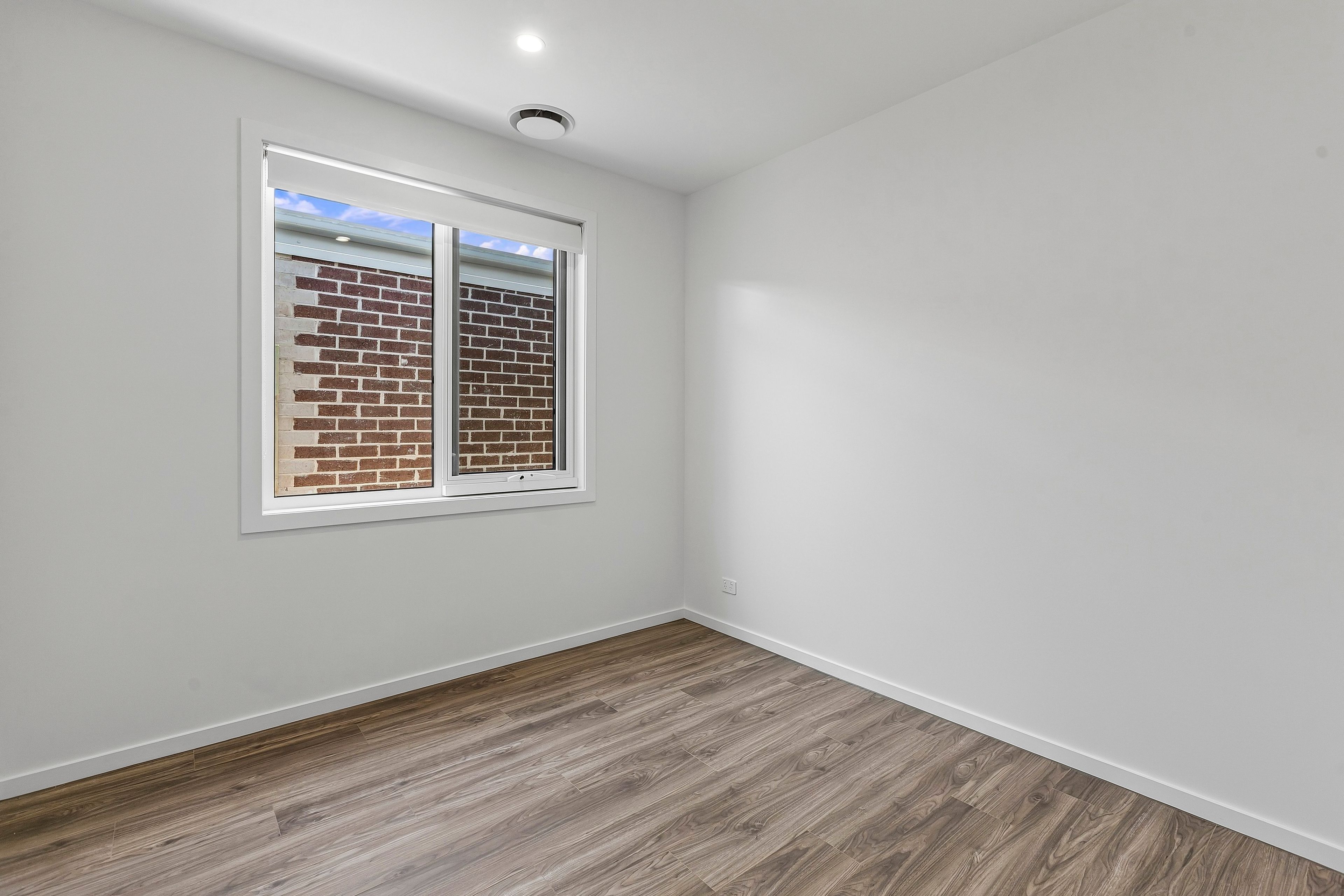 8 Glider Street — photo 5 of 11
