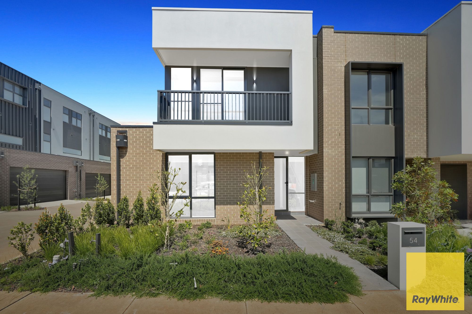 54 Plains Circuit, AINTREE, VIC 3336