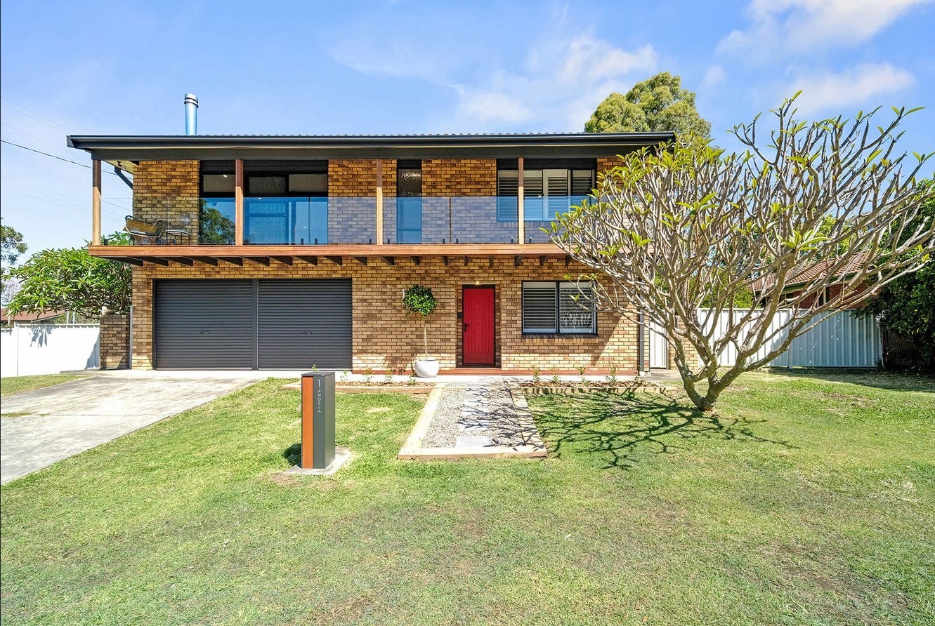 1 Angela Close, Carey Bay, NSW 2283