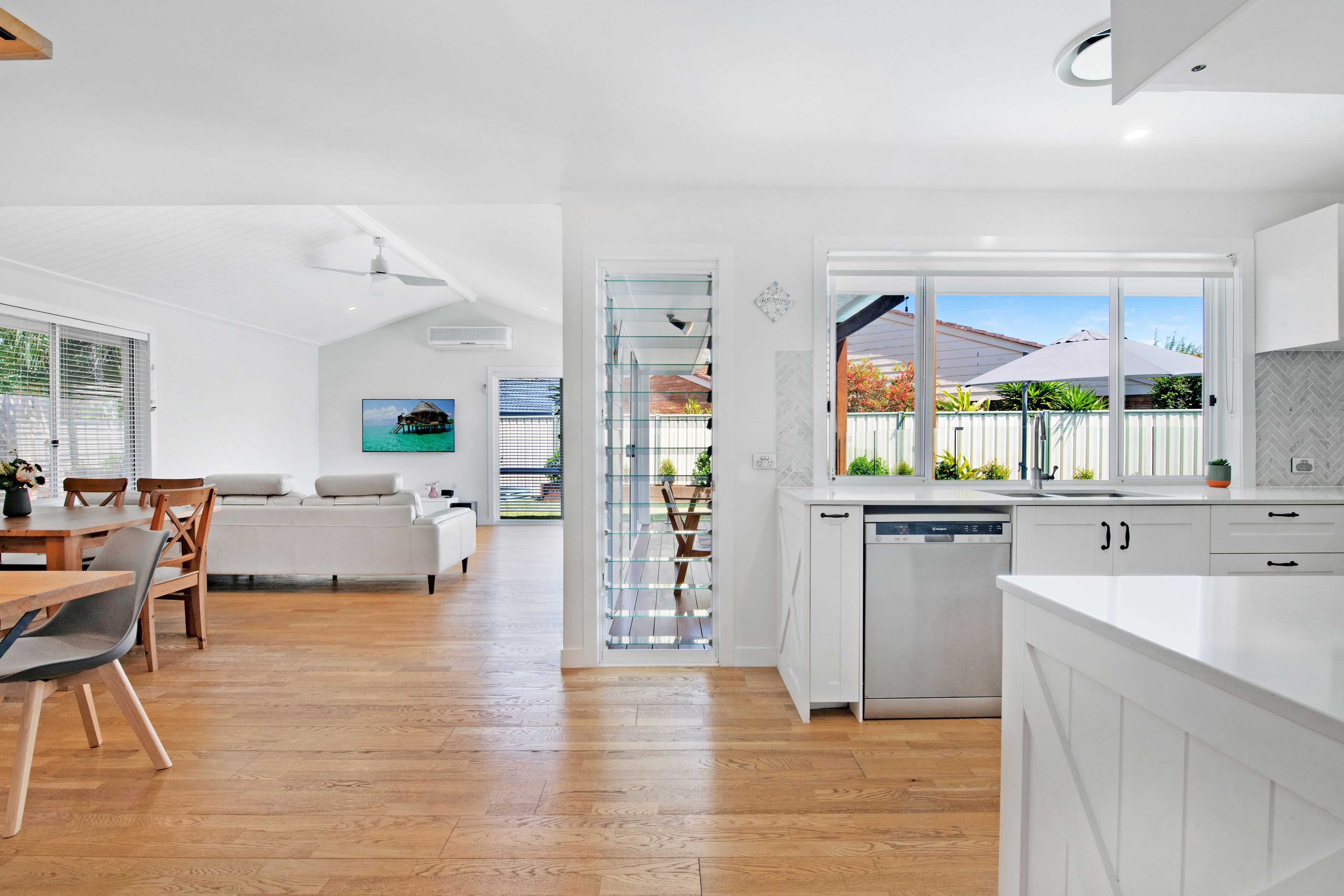 86 Barrier Reef Drive, Mermaid Waters, QLD 4218 Sold House Ray