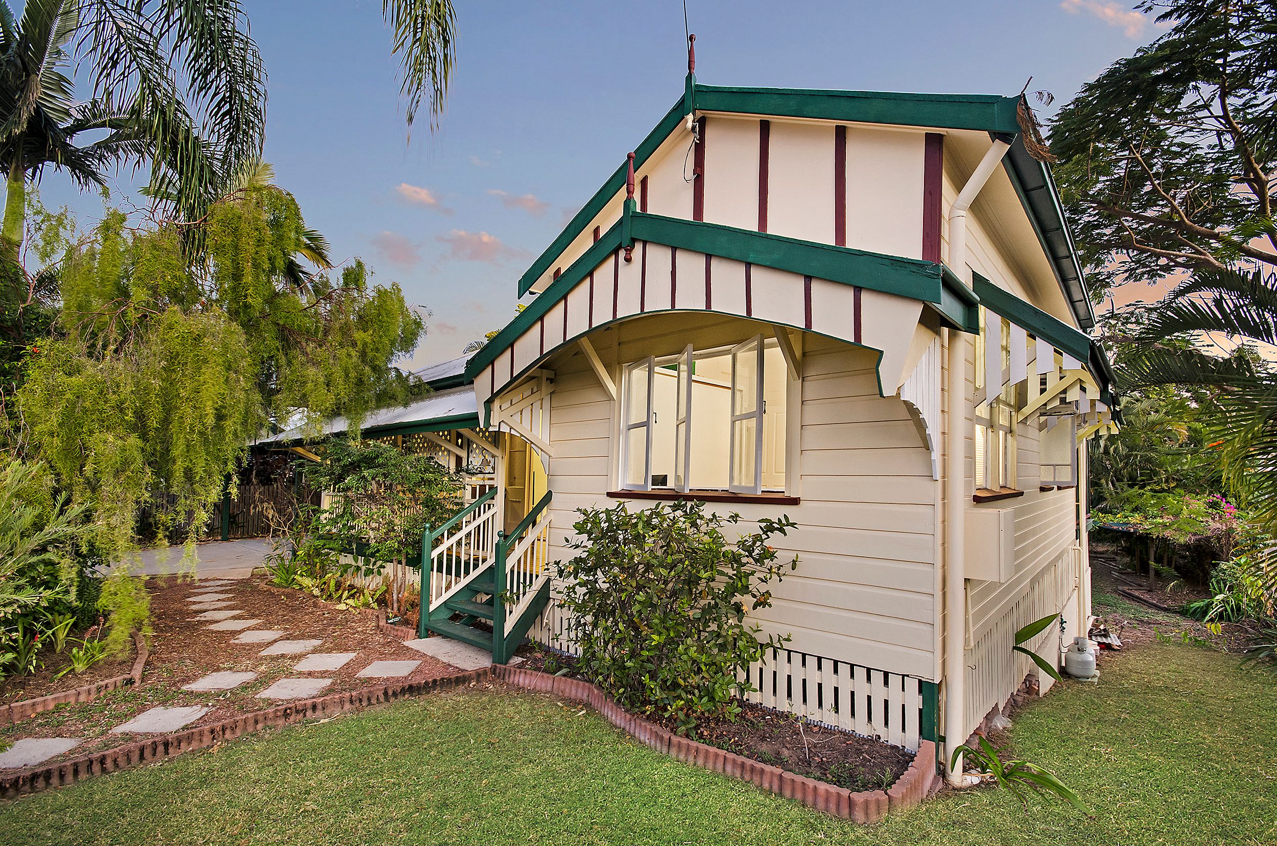 30 Ahearne Street Hermit Park Qld 4812 Sold House Ray White