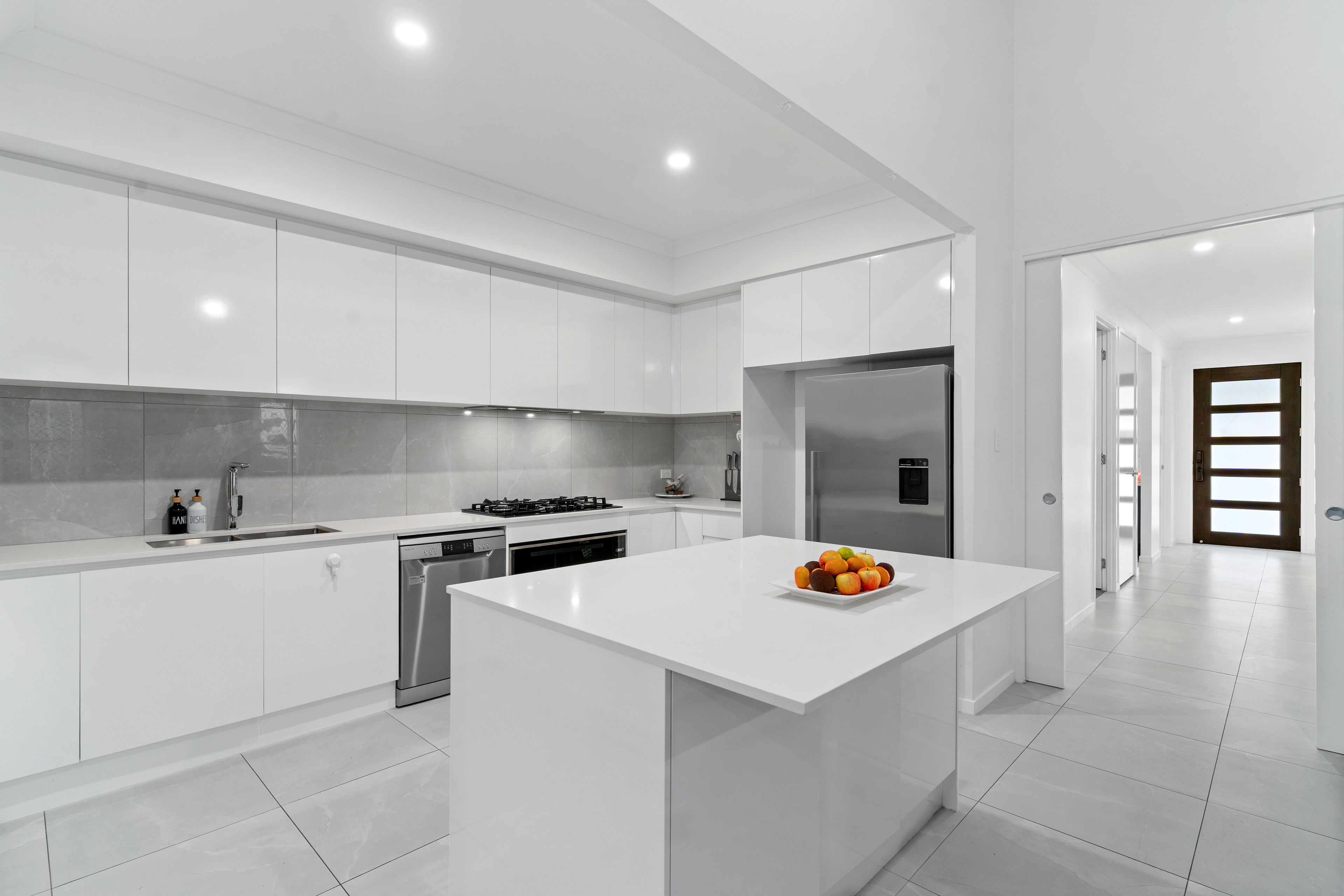 48 Creekline Place — photo 5 of 29