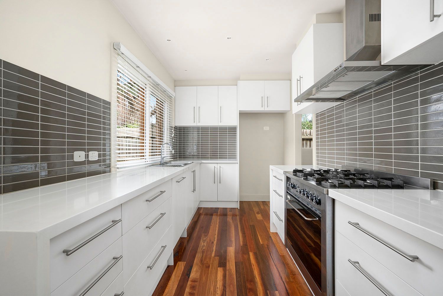 10 May Street, Cheltenham, VIC 3192