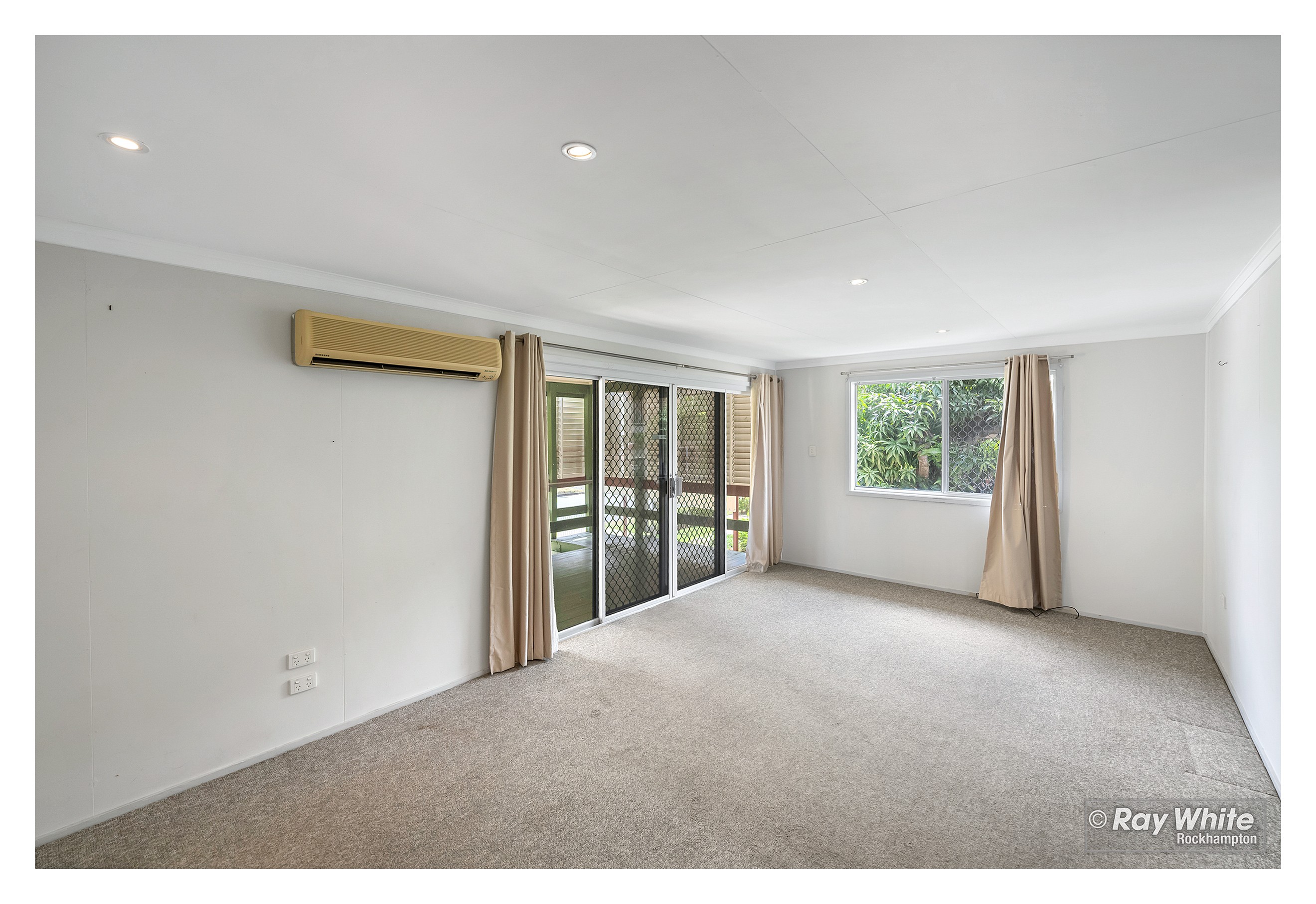 1/4 Larcombe Street, Park Avenue, QLD 4701