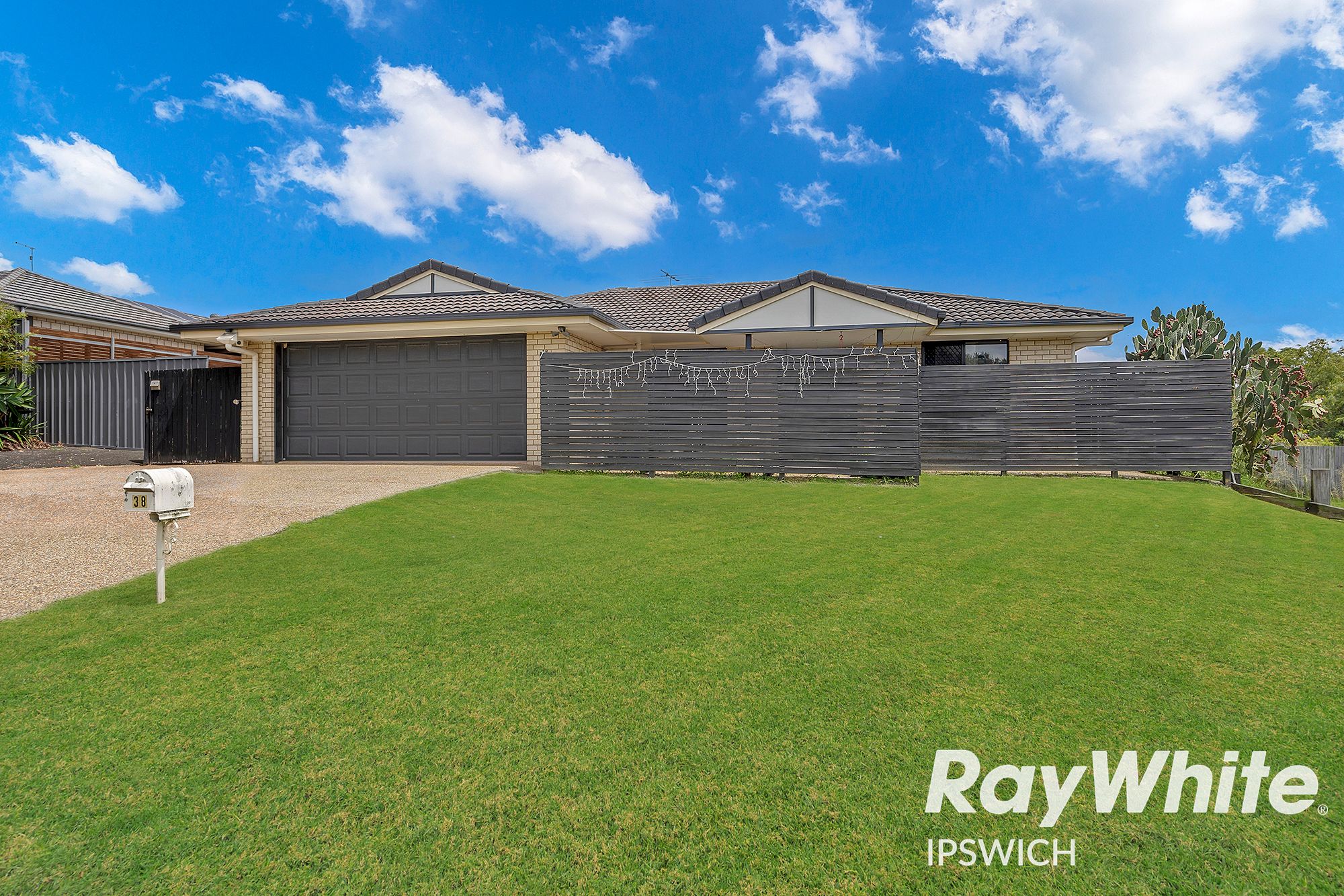 38 Honeyeater Place, Lowood, QLD 4311