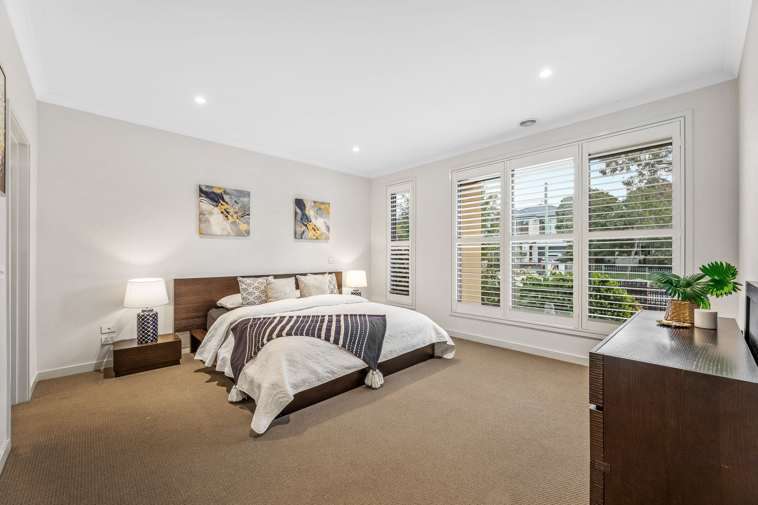 19 Edinburgh Road — photo 10 of 24