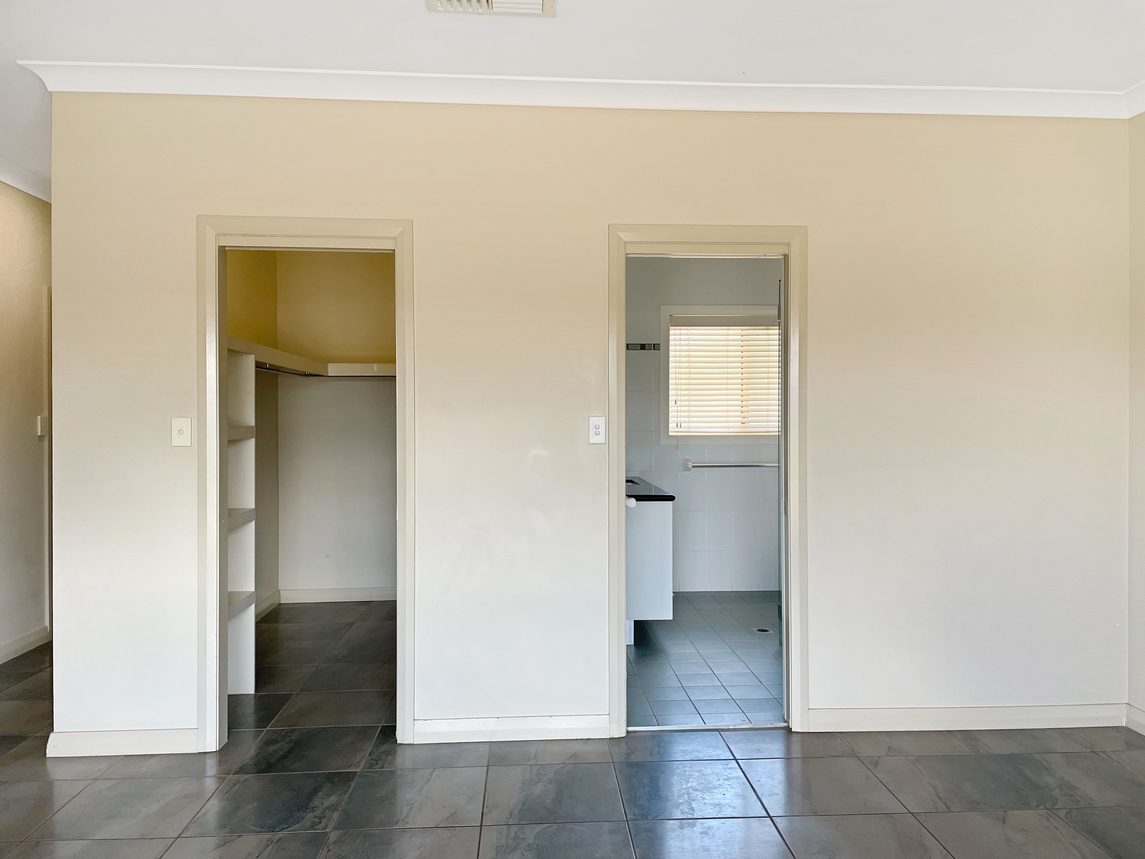 149 Boundary Road — photo 6 of 12