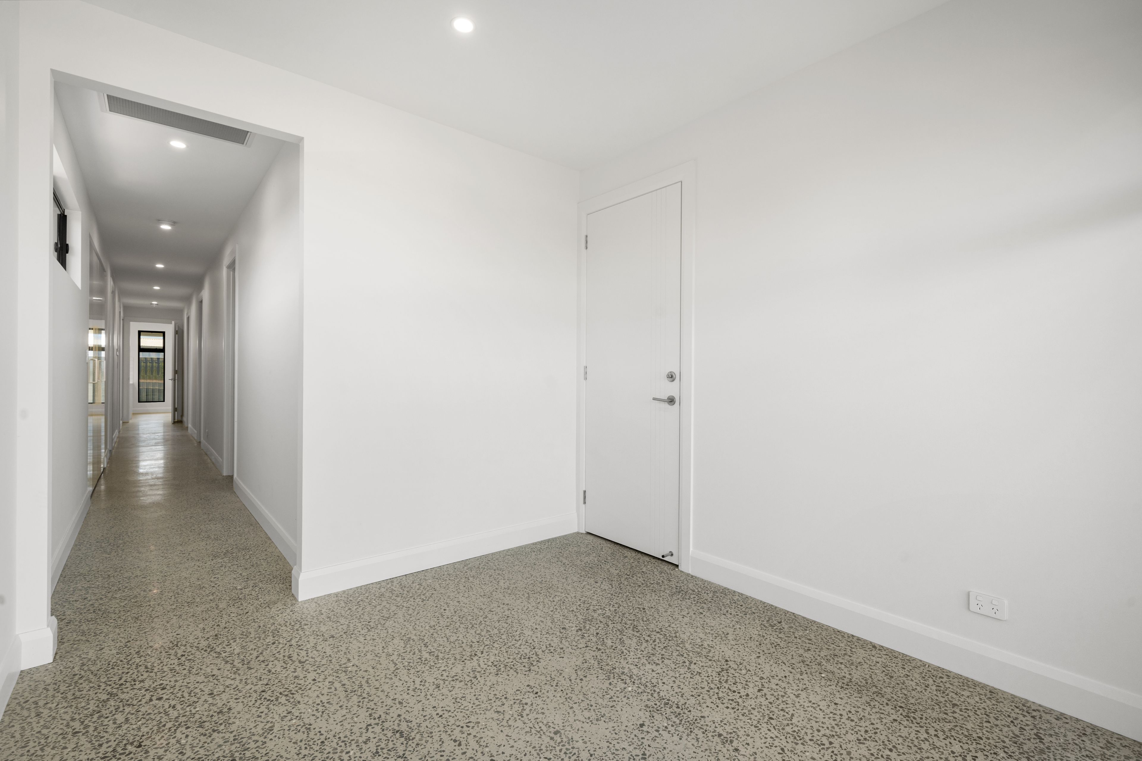 5 Monte Court, North Haven, SA 5018