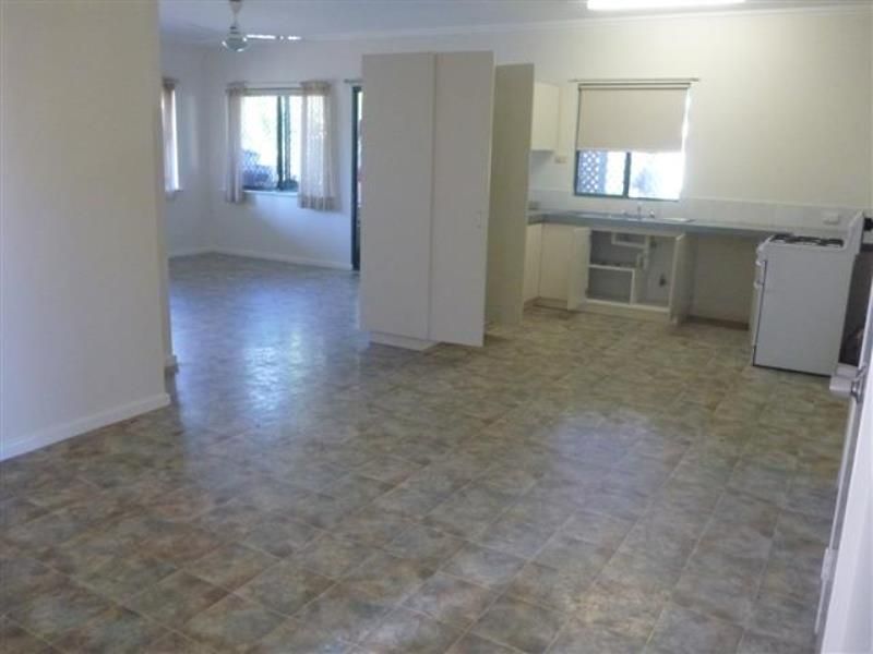 9 Tournay Court, Baynton, WA 6714