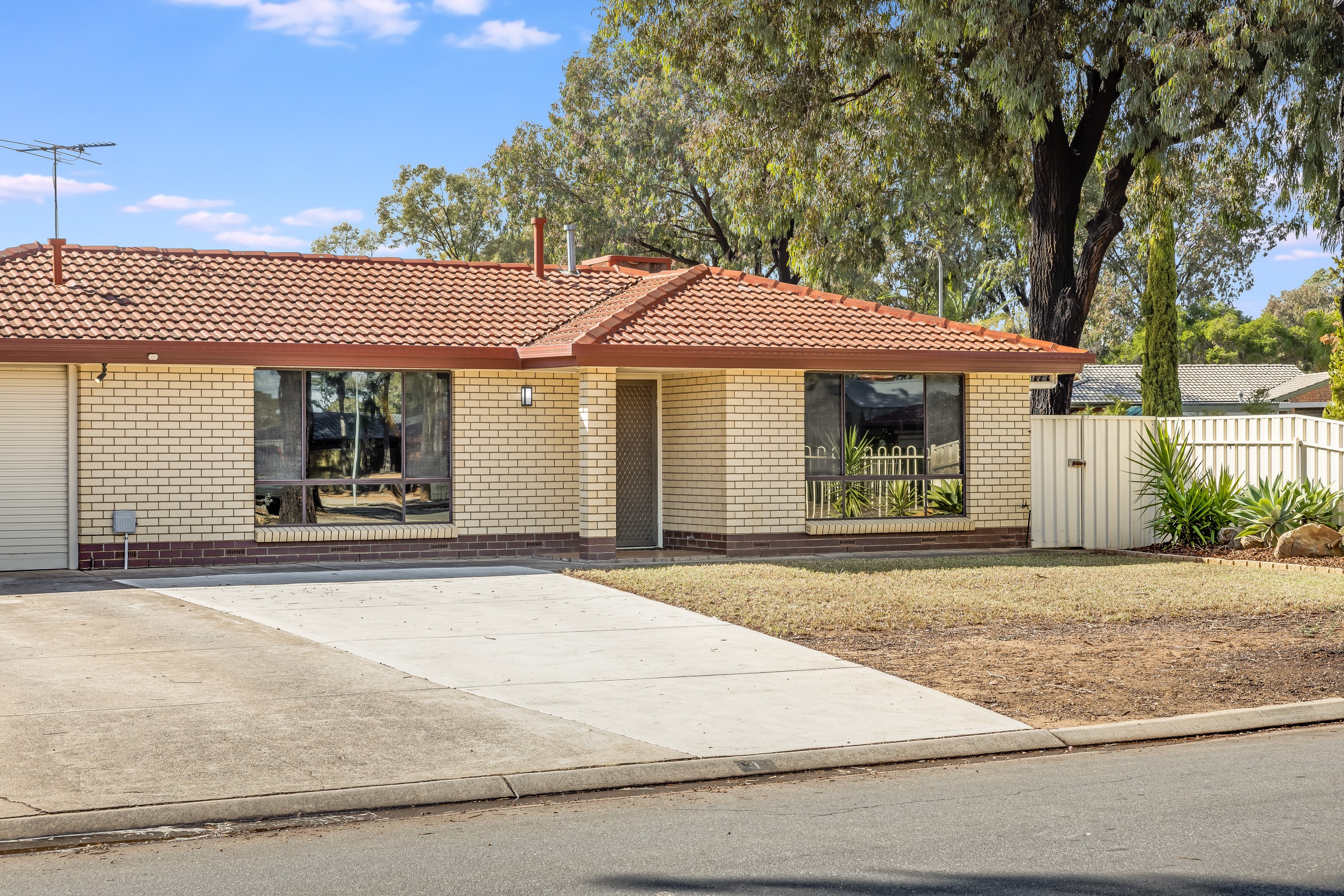 1 Grevillia Drive, Parafield Gardens, SA 5107