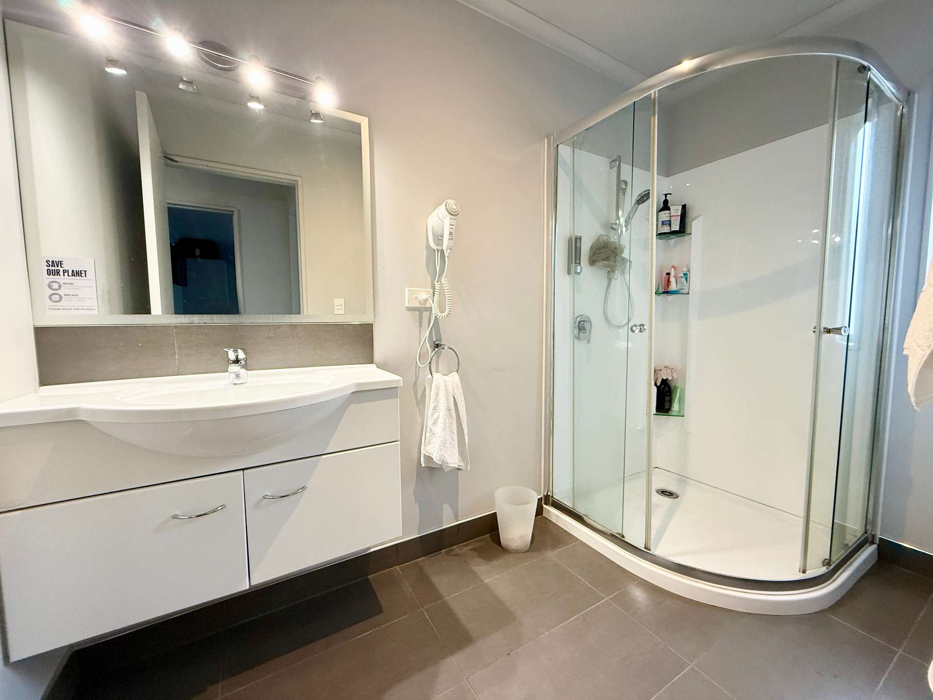 315 Tay Street photo 29