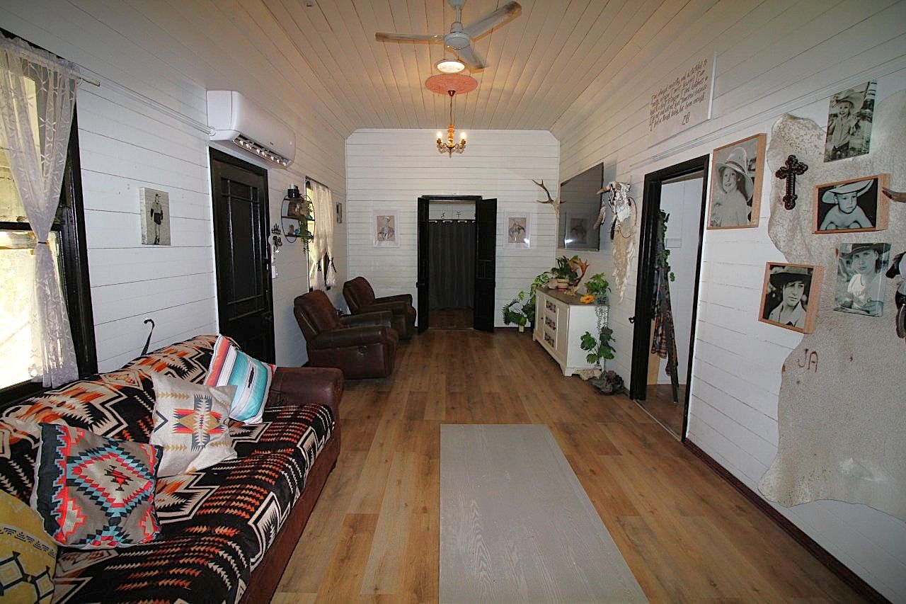 93 Hodgkinson Street — photo 8 of 19
