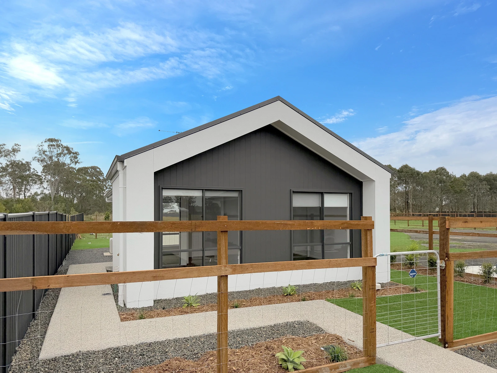 27A Bimbadeen Drive, St Helens, QLD 4650