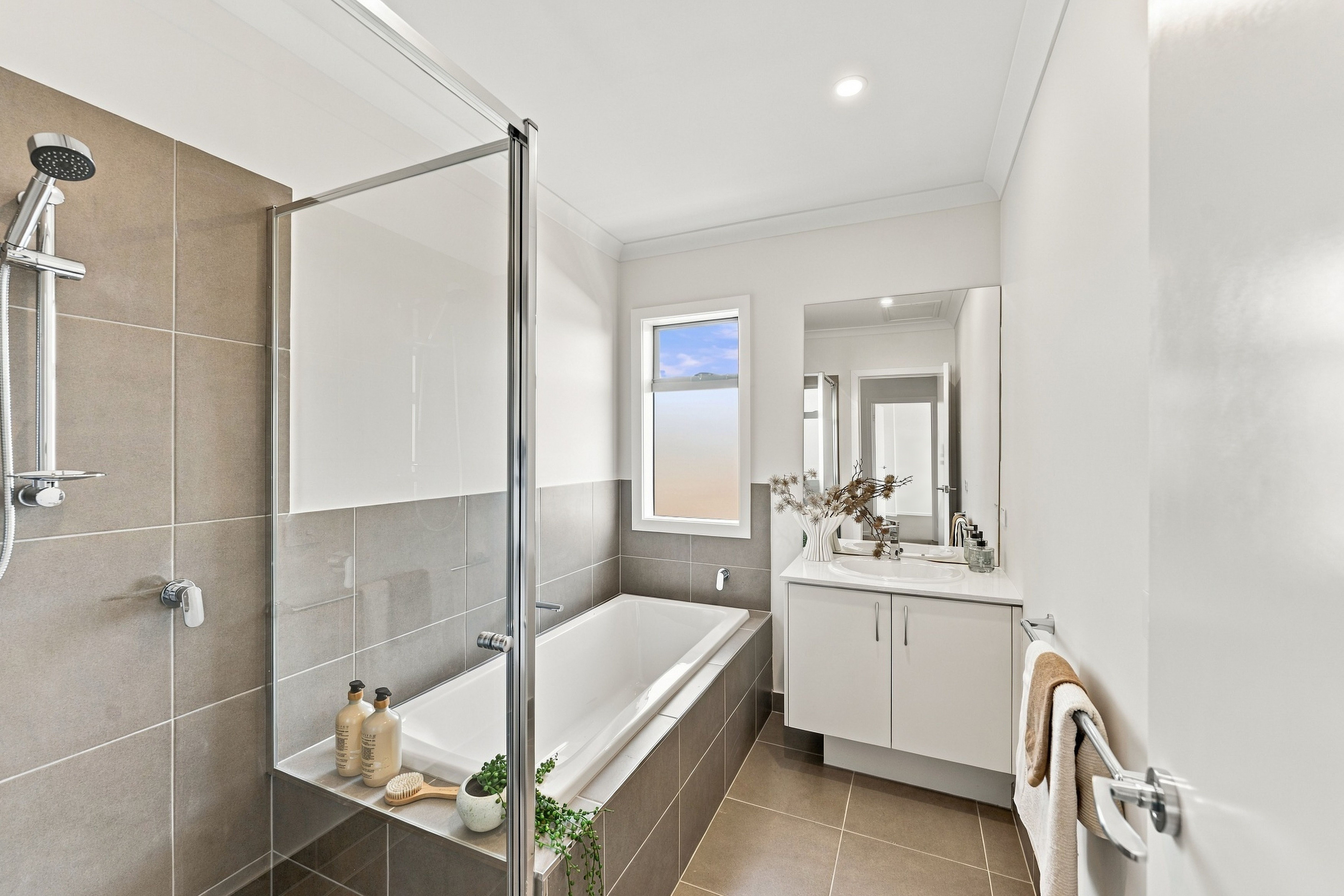 1&2/30 Allenby Avenue — photo 27 of 30