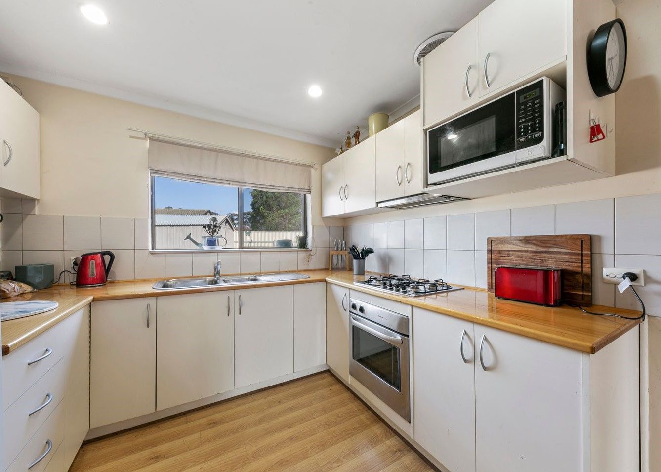 32 Alawoona Road, Munno Para, SA 5115