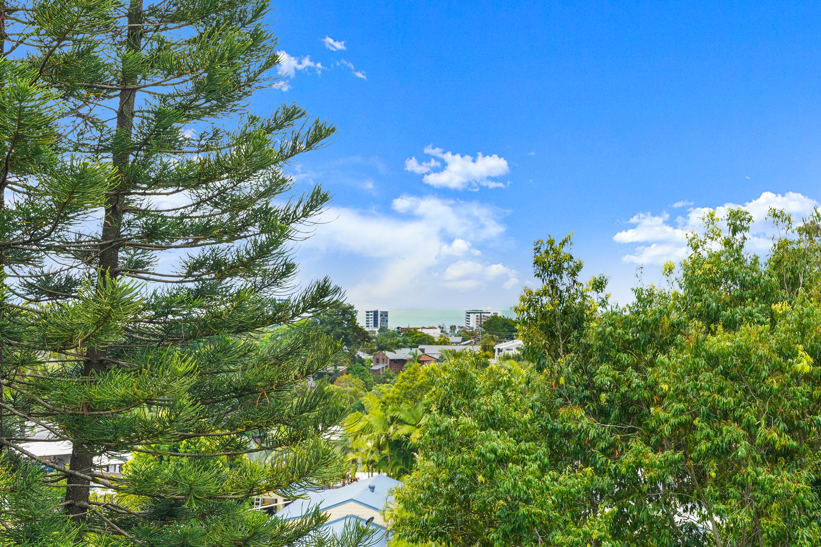 143 K P Mcgrath Drive, Elanora, QLD 4221