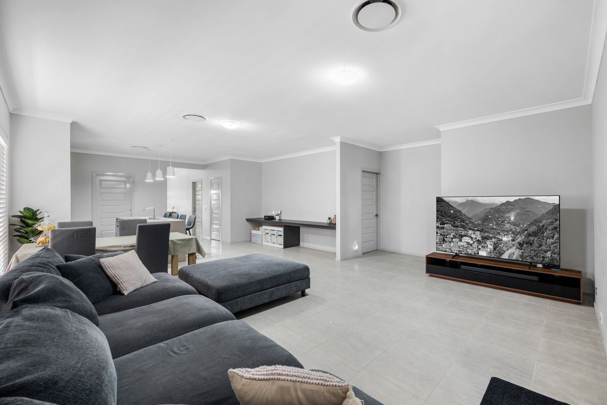 10 Bethany Cove, GLEDSWOOD HILLS, NSW 2557