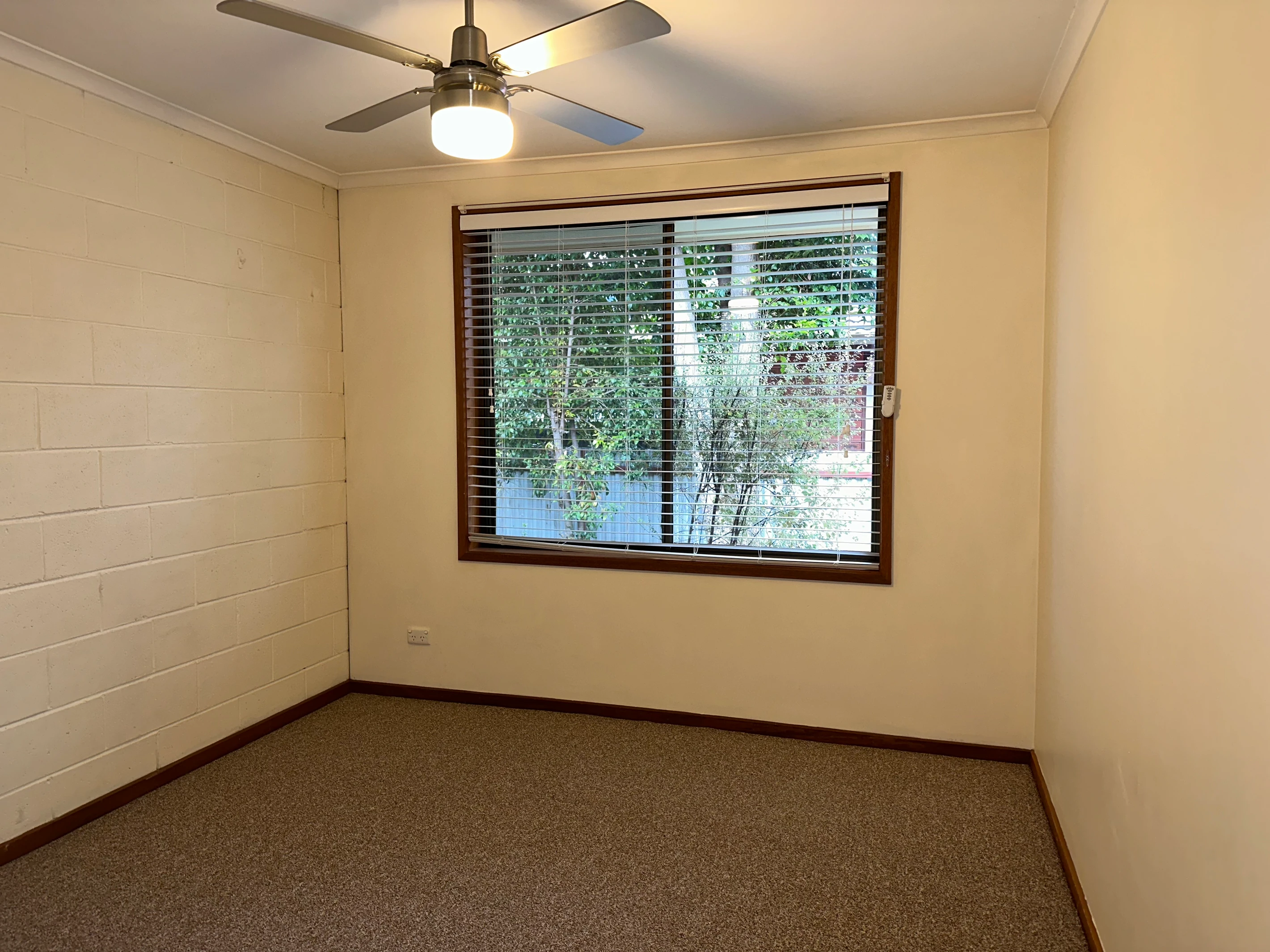 4/612 Hague Street, Lavington, NSW 2641