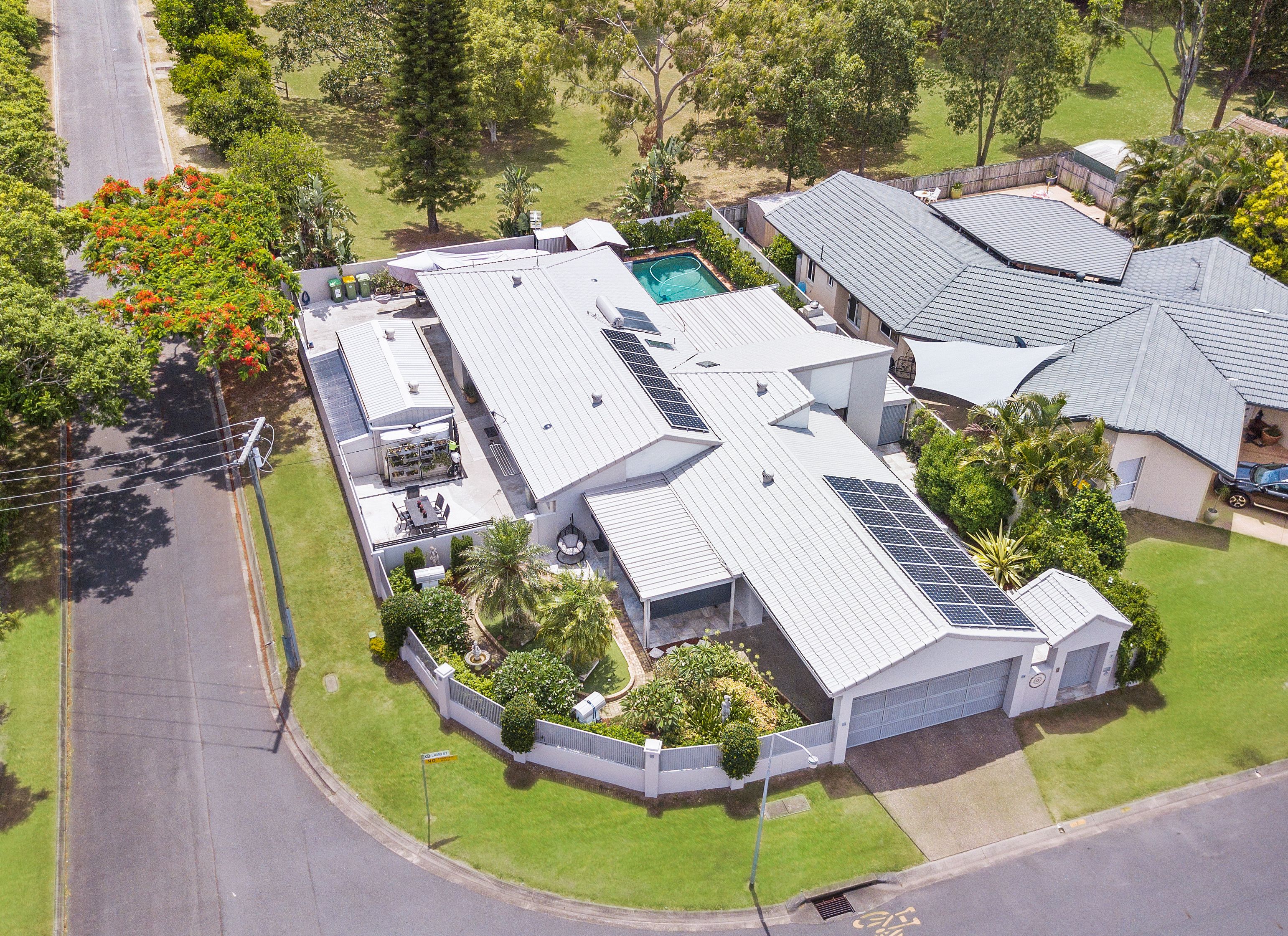 2 Lamb Street, Broadbeach Waters, QLD 4218