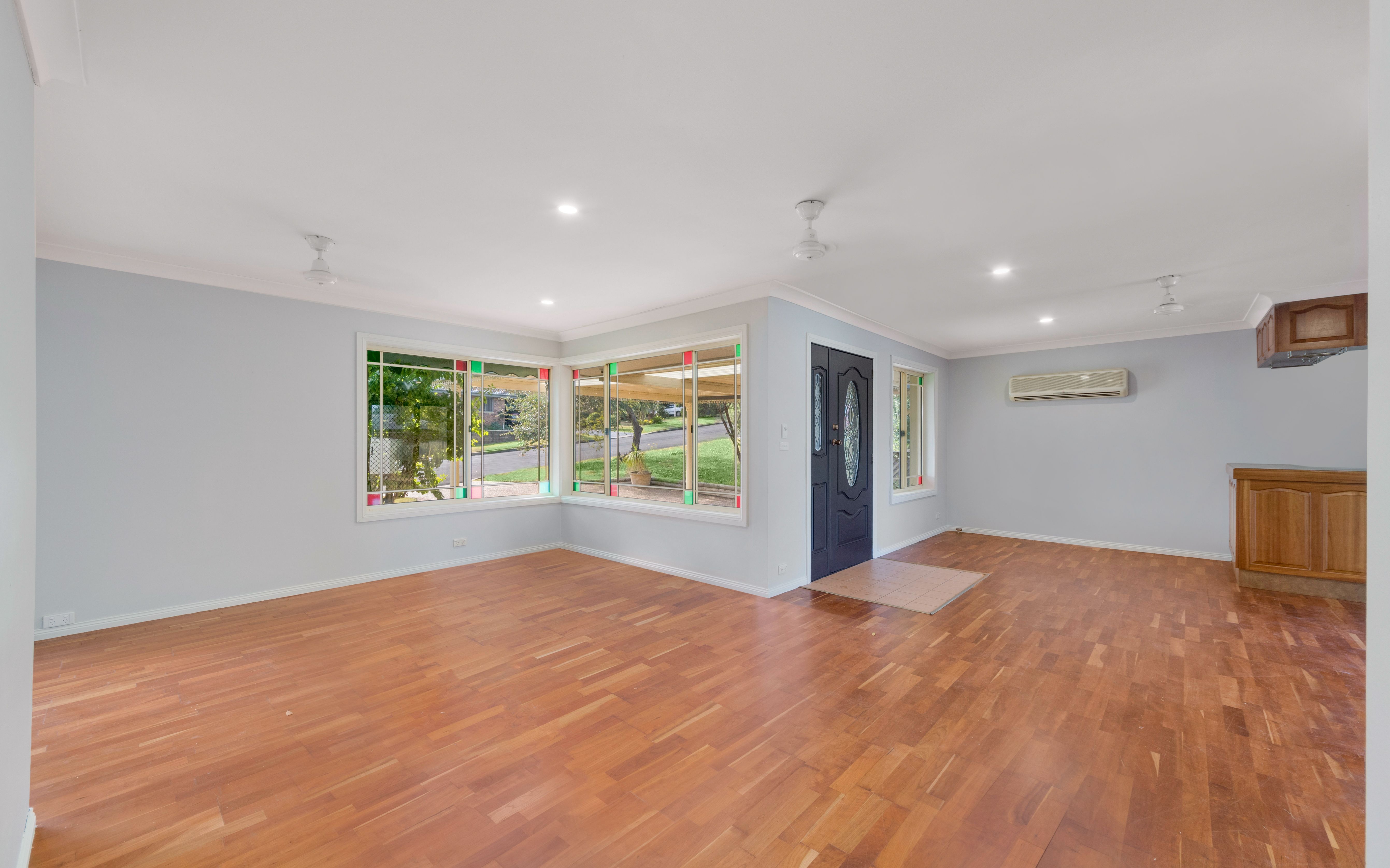 24 Tandara Avenue, Bradbury, NSW 2560