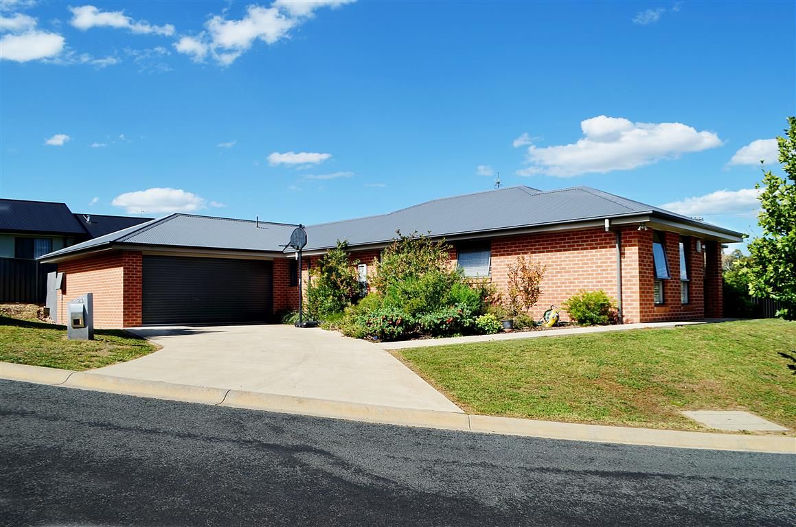 23 Lockeridge Drive, Tumut, NSW 2720