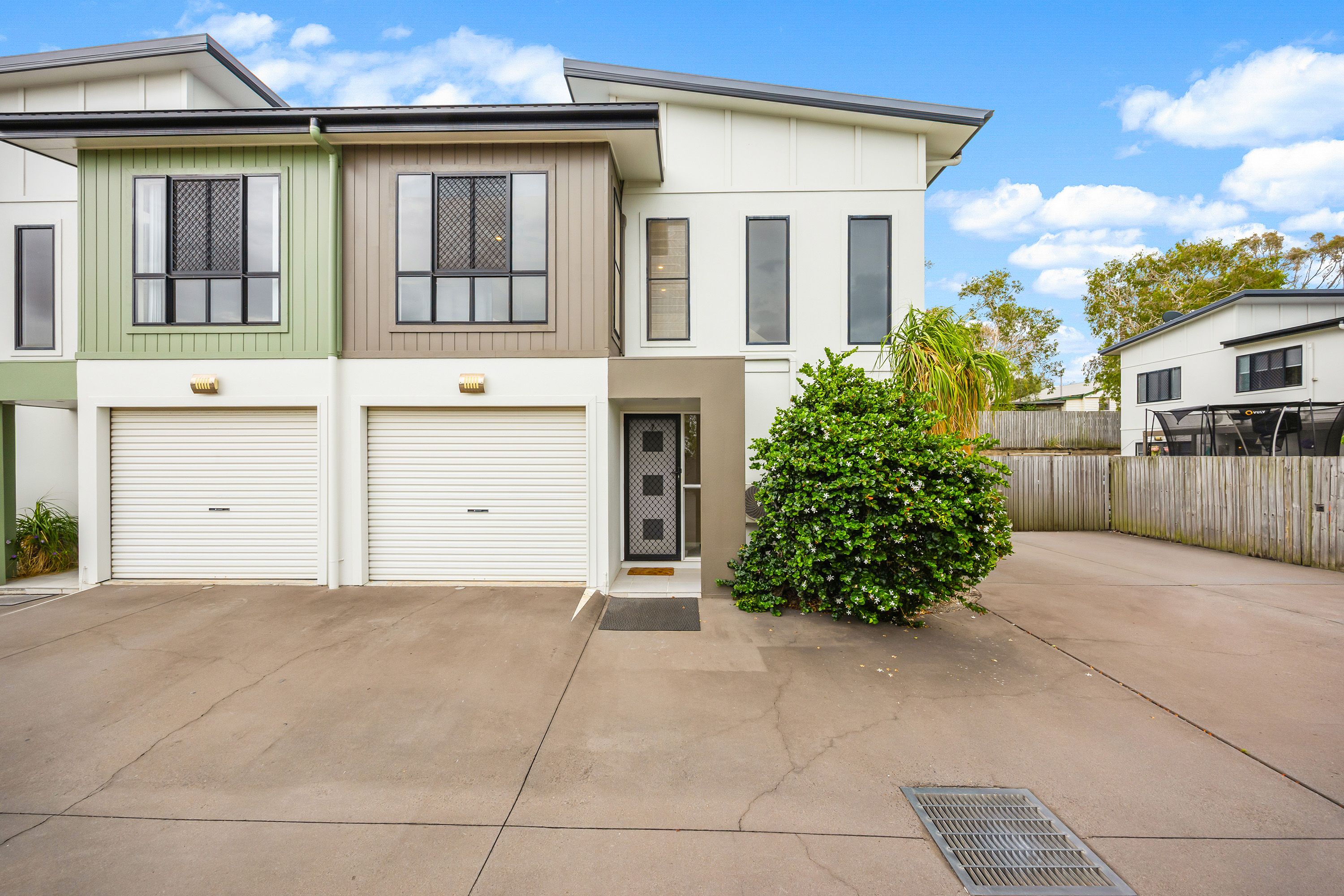 7/25 Roberts Street — photo from Ray White Gladstone