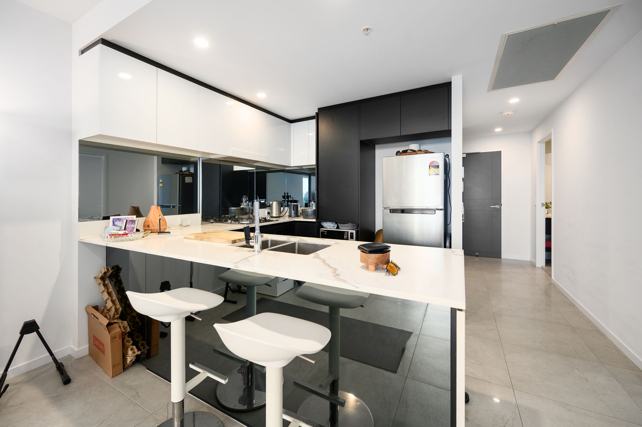 5707/5 Harbour Side Court — photo 5 of 25