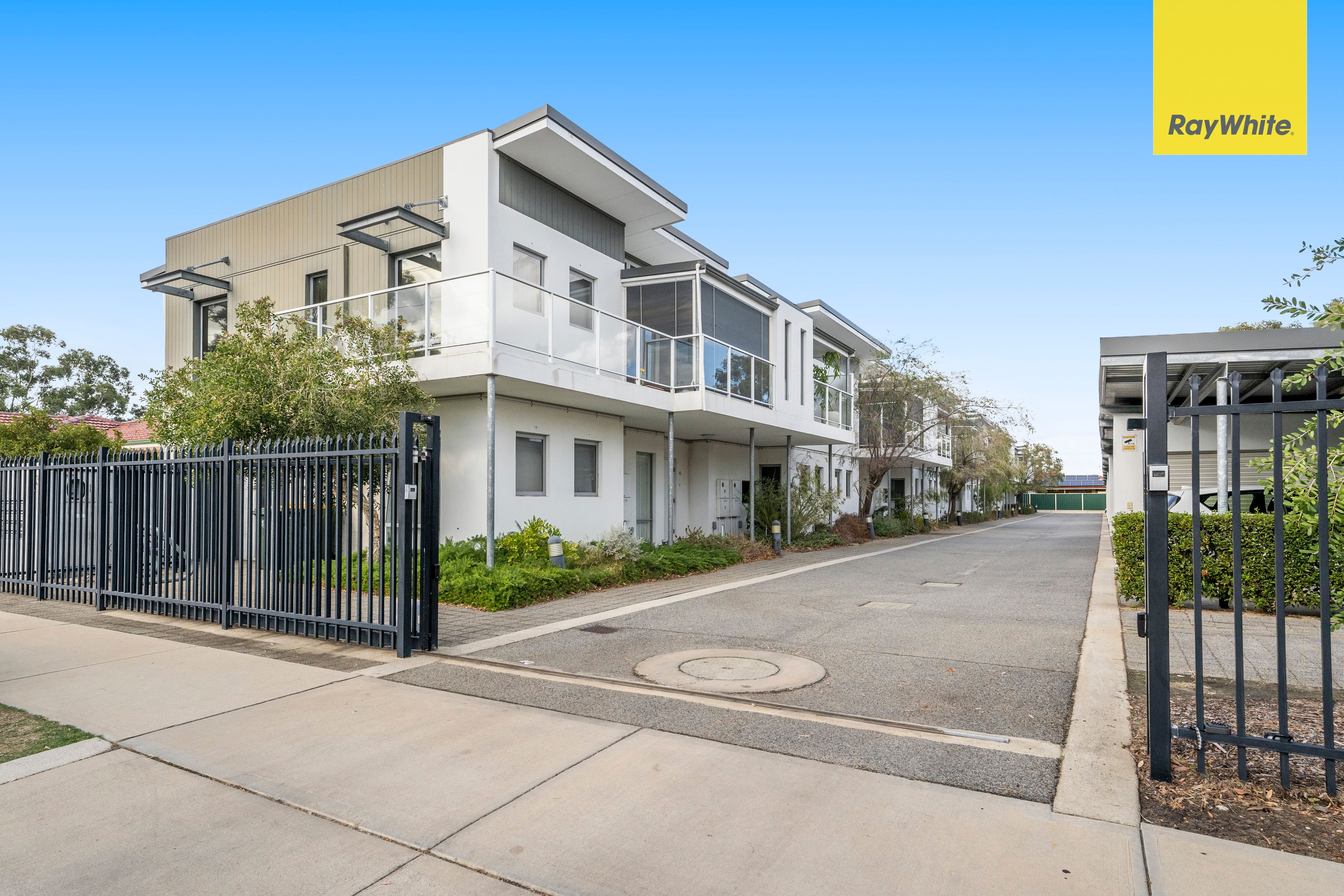 13 Spring Avenue, Midland WA 6056