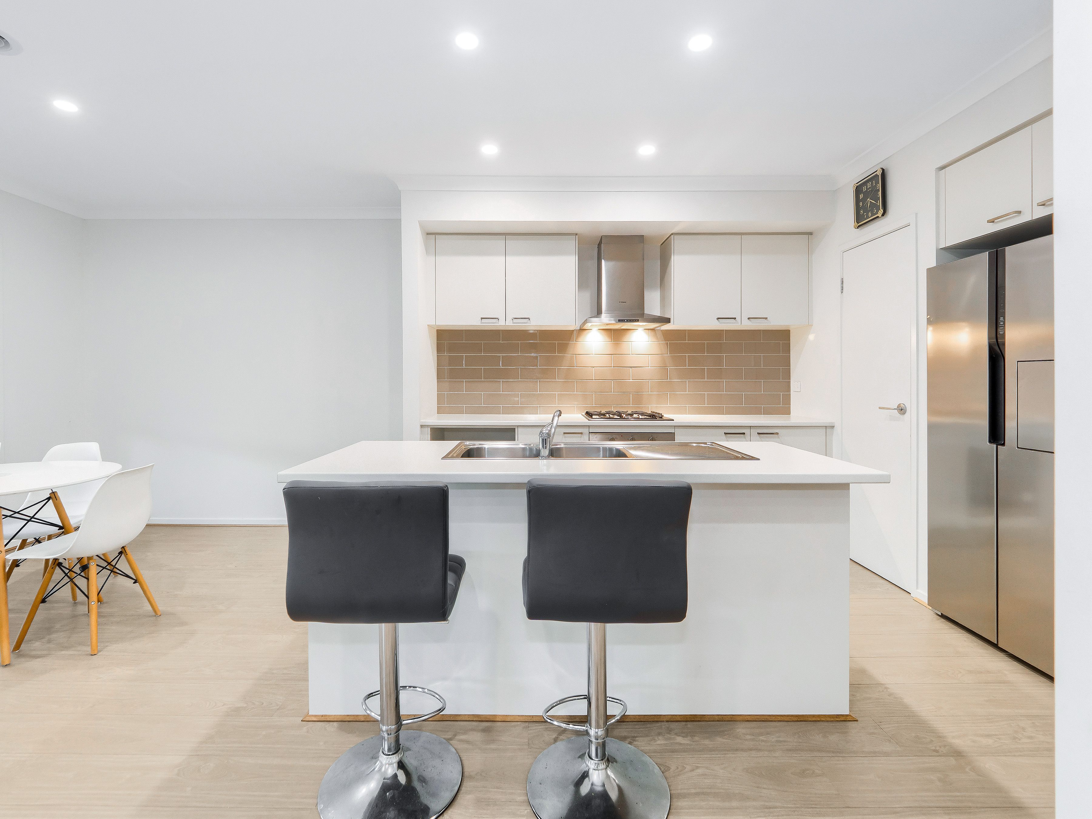 13 Limandus Crescent — photo 3 of 30