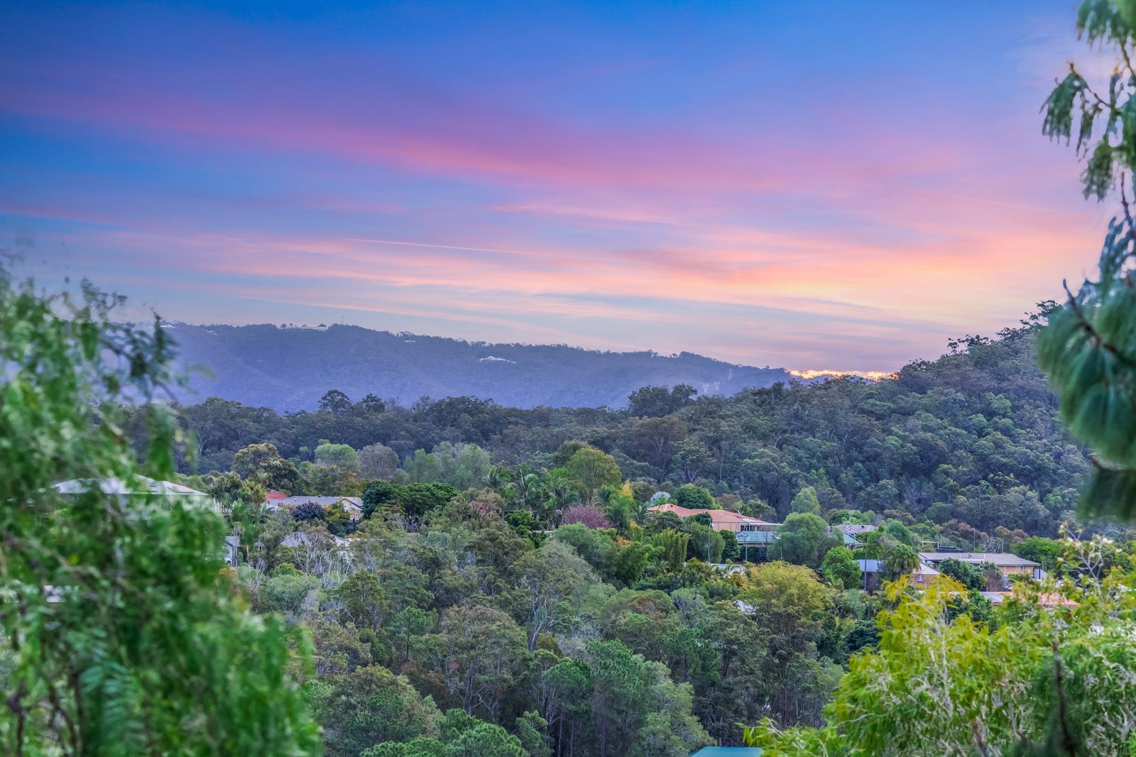 2 Crestridge Crescent, Oxenford, QLD 4210