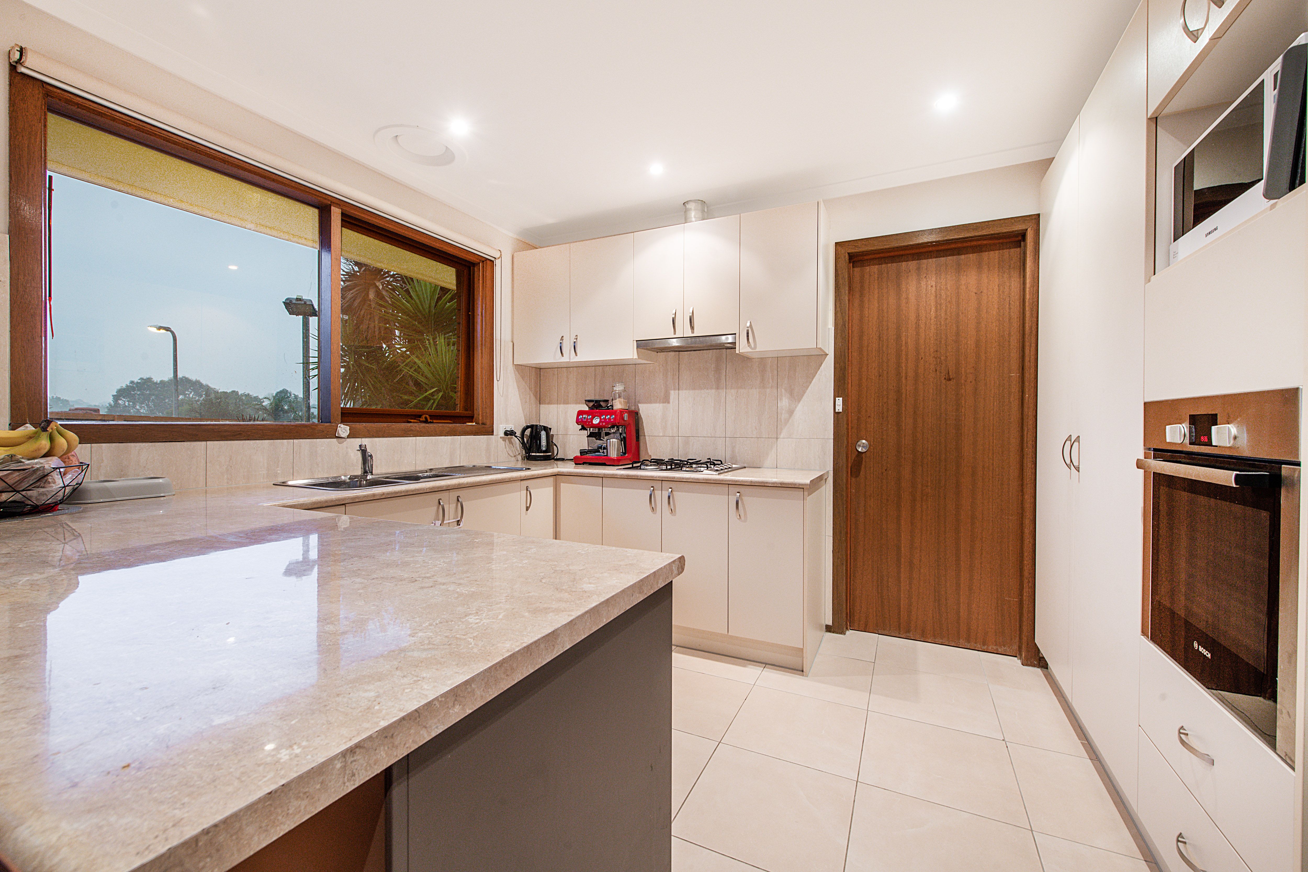 1 Murray Crescent, Rowville, VIC 3178