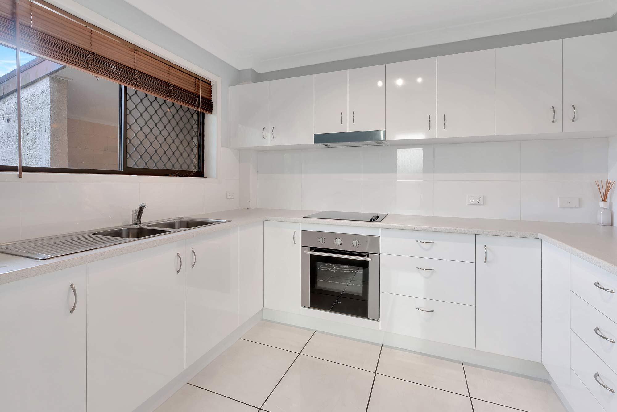 34 Imperial Parade, Labrador QLD 4215
