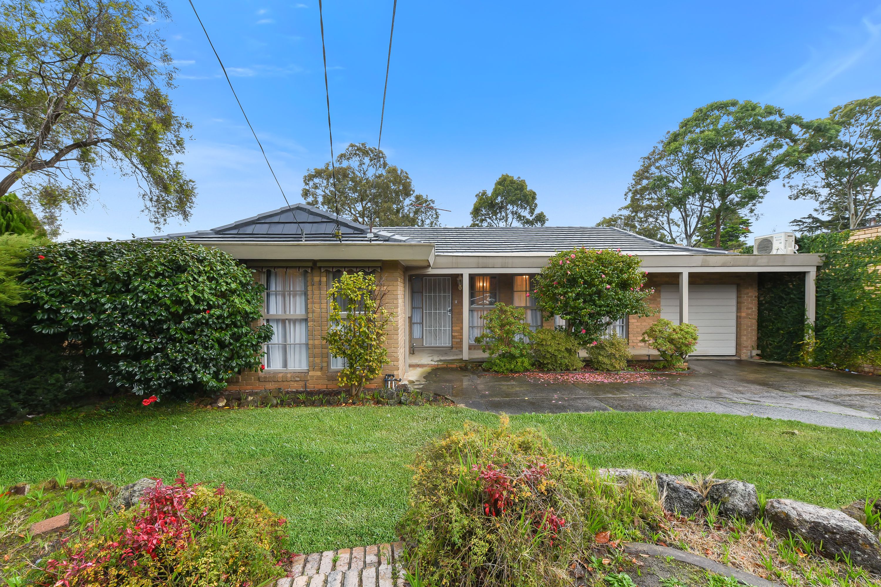 9 Greenways Road, Glen Waverley VIC 3150