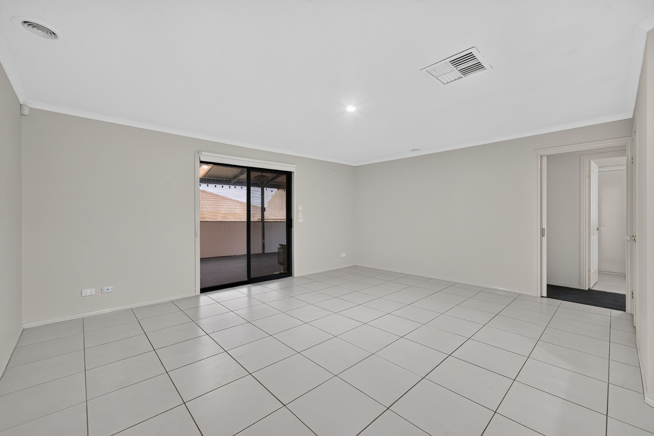 2 Natanya Drive — photo 4 of 12
