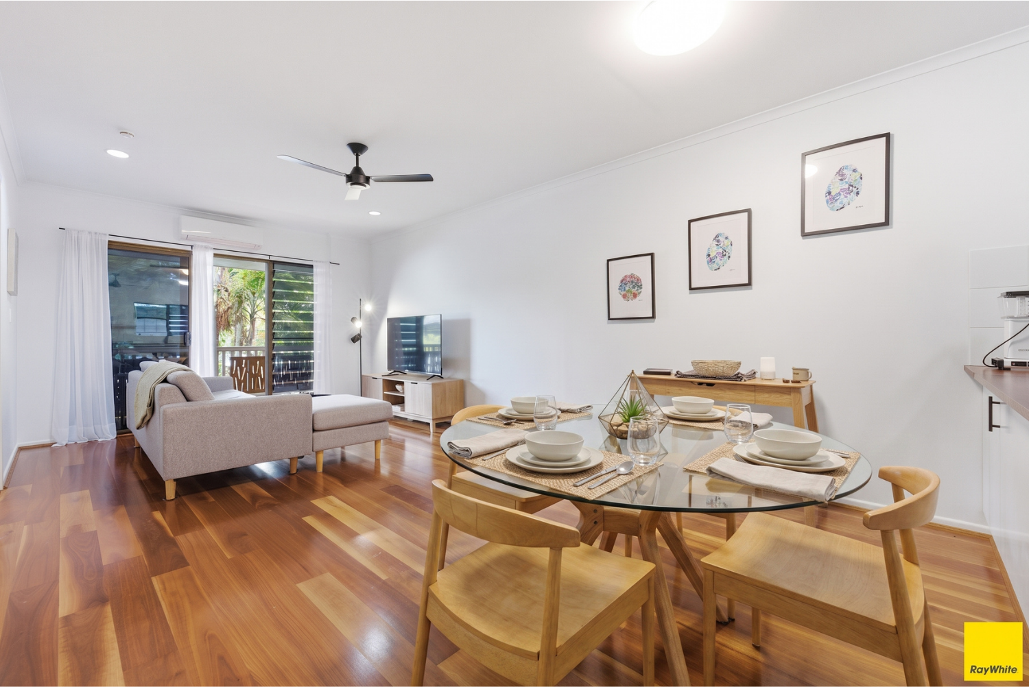3/13 Amphora Street — photo 2 of 18