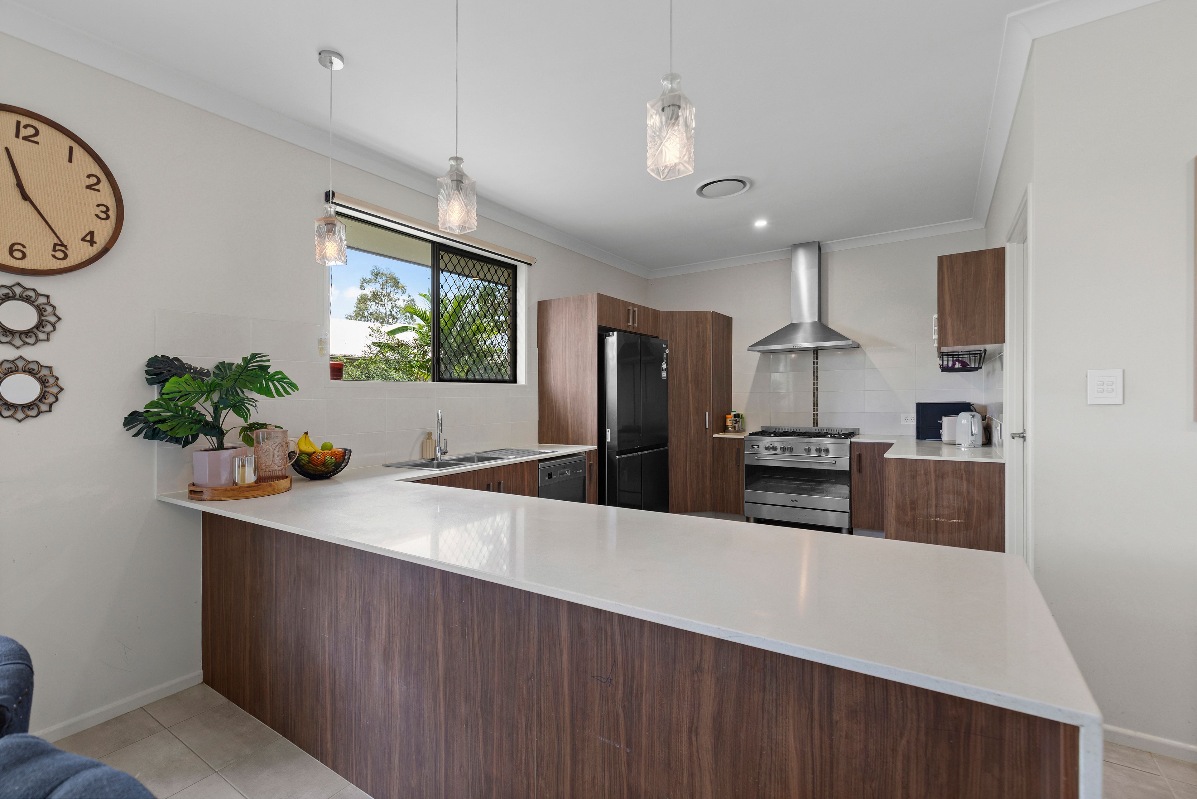 21 Sarsfield Place — photo 8 of 24