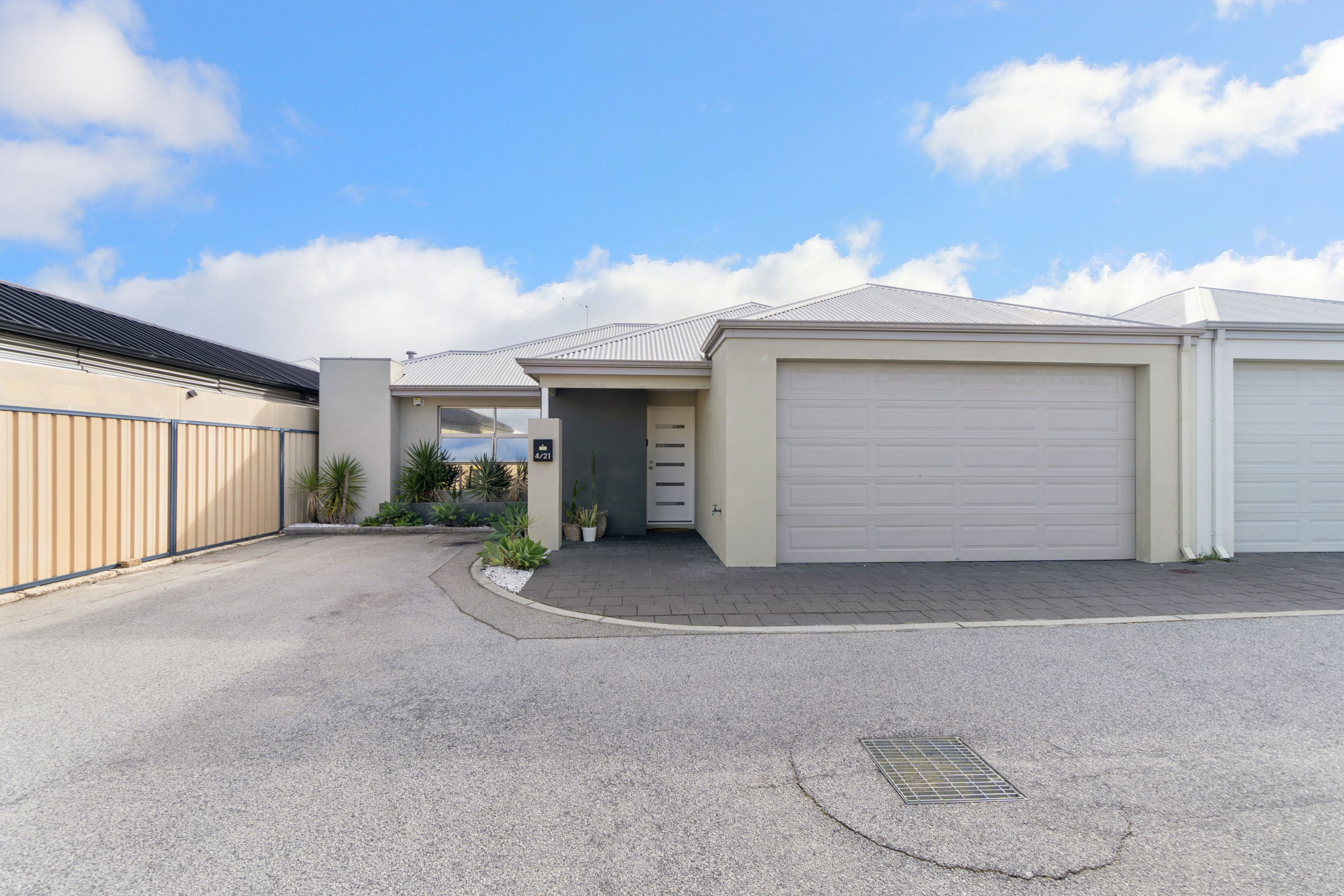 4/21 Oriole Way, Tapping, WA 6065