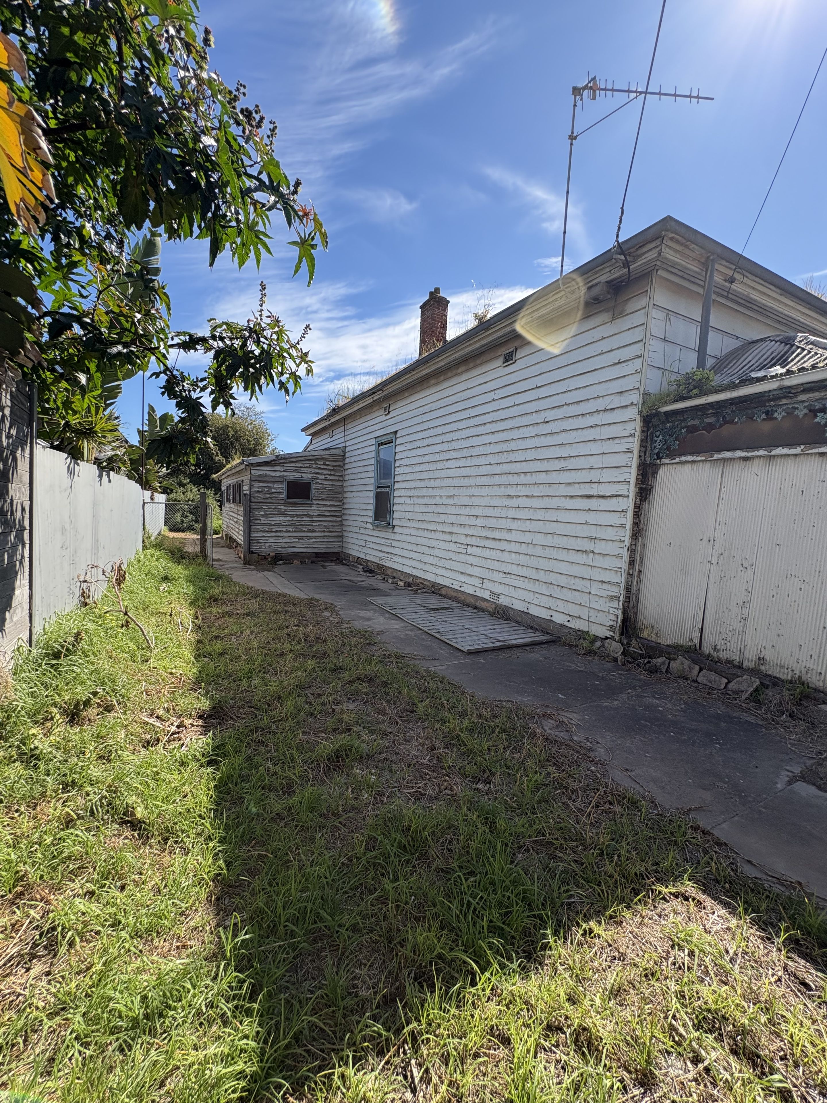 75 Victoria Road — photo 9 of 10